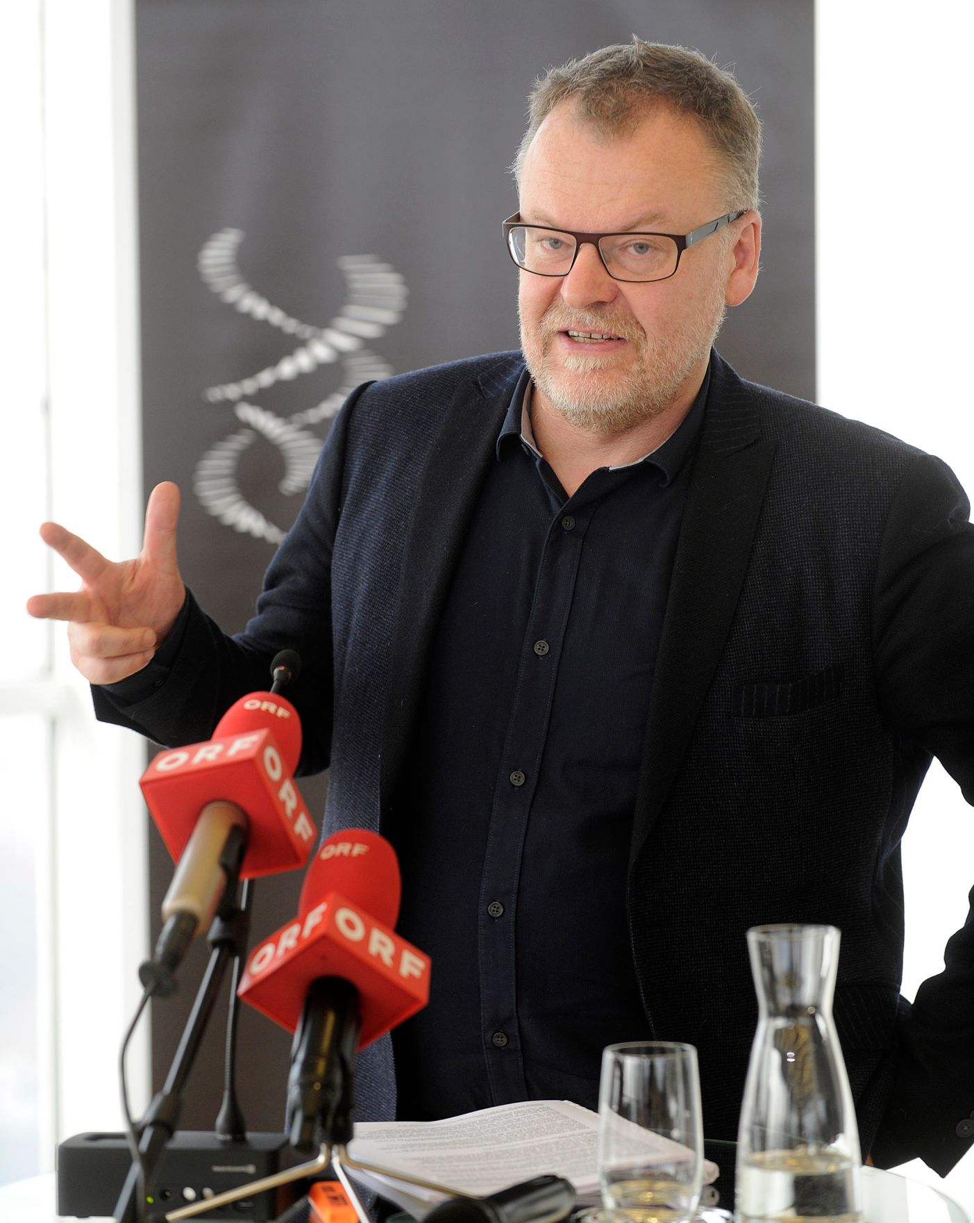 Am 16. Dezember 2015 fand im Ringturm die Nominierungspressekonferenz des &Ouml;sterreichischen Filmpreises statt. Im Bild Stefan Ruzowitzky, Pr&auml;sident der Akademie des &Ouml;sterreichischen Films.