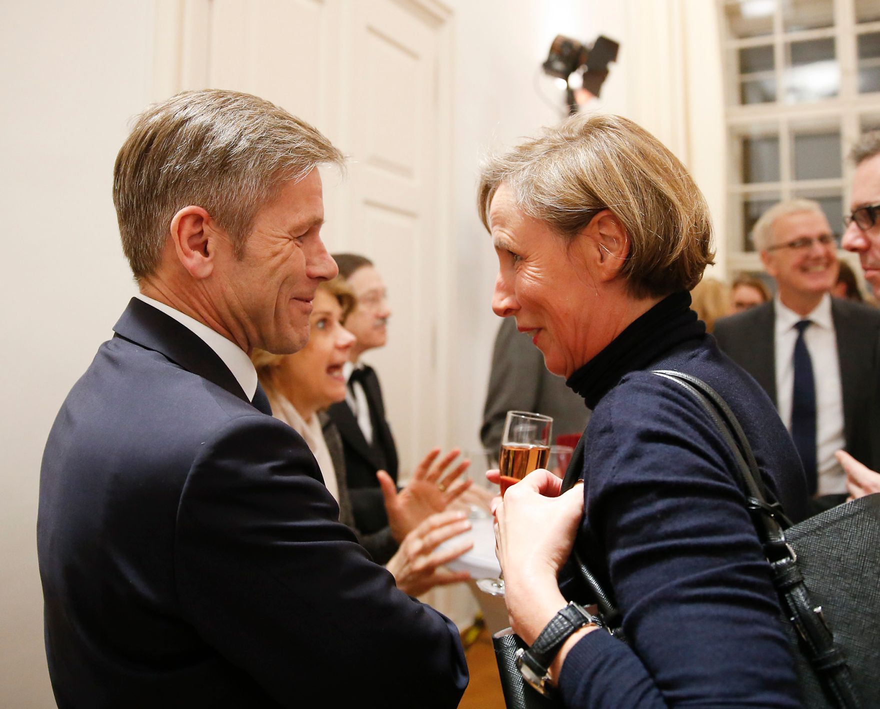 Am 21. J&auml;nner 2016 er&ouml;ffnete Kunst- und Kulturminister Josef Ostermayer (l.) den Neujahrsempfang im MuseumsQuartier. Im Bild mit mumok-Direktorin Karola Kraus (r.).