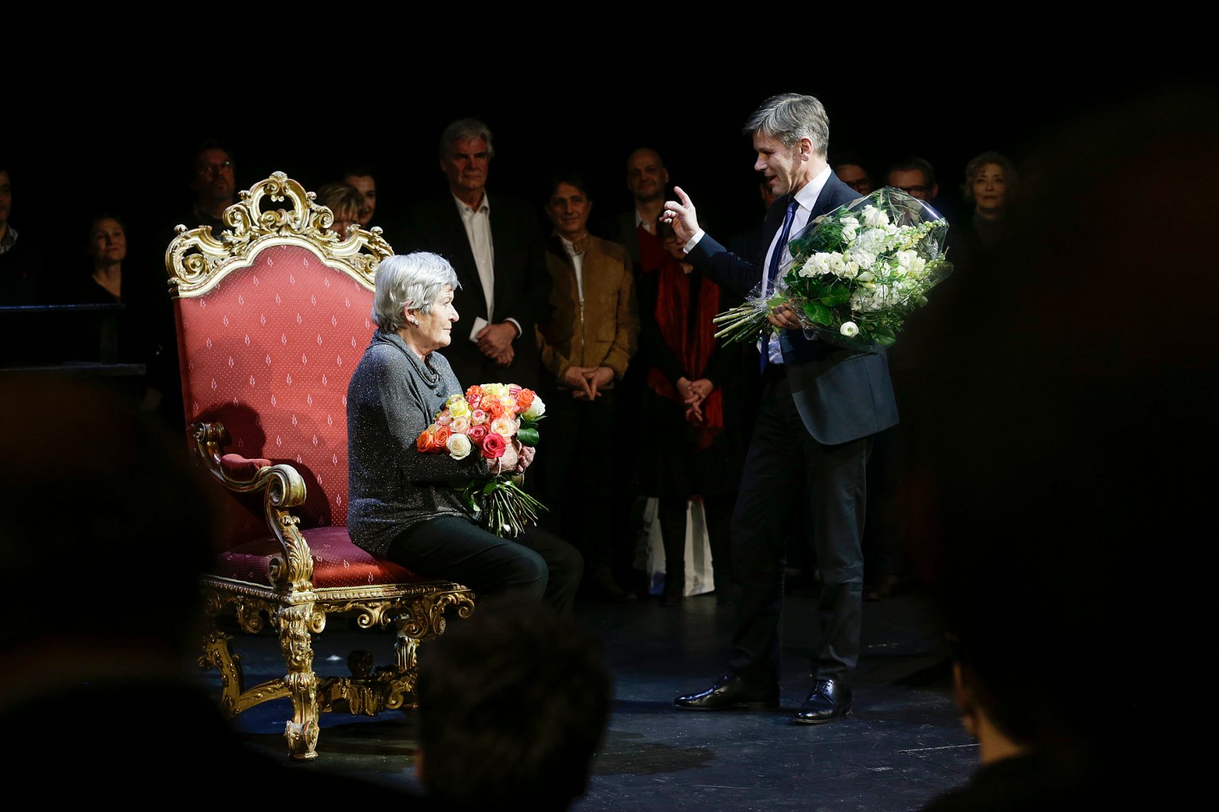 Am 8. Februar 2016 besuchte Kunst- und Kulturminister Josef Ostermayer (r.) die Festvorstellung "Neunundsiebzig plus eins" anl&auml;sslich Elisabeth Orths (l.) Geburtstag im Akademietheater.