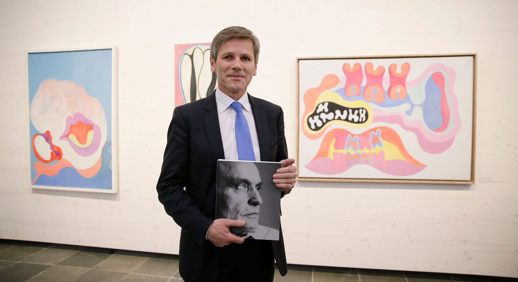 Am 8. M&auml;rz 2016 er&ouml;ffnete Kunst- und Kulturminister Josef Ostermayer (im Bild) die Ausstellung des K&uuml;nstlers Oswald Oberhuber im 21er Haus.
