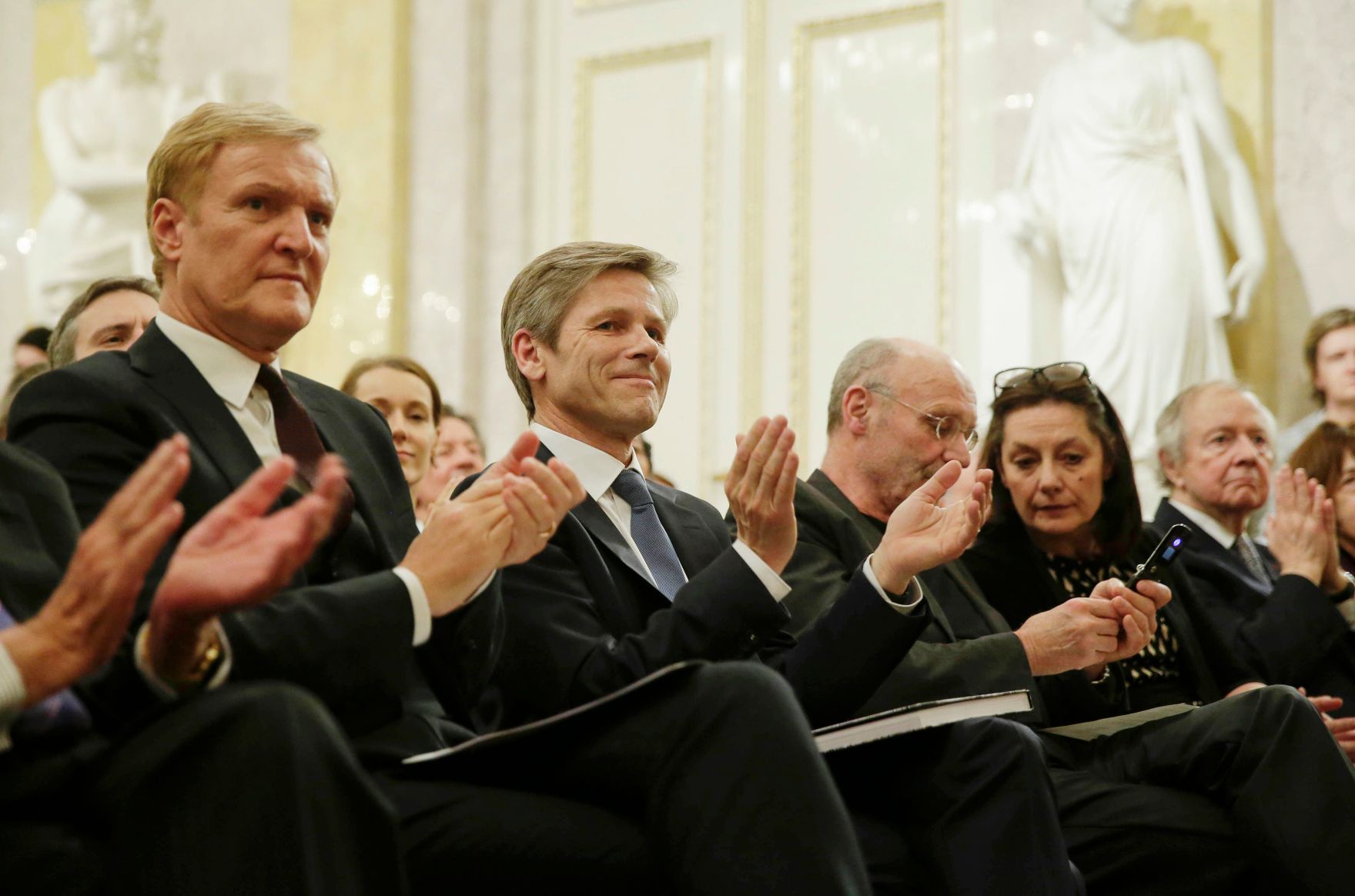 Am 17. M&auml;rz 2016 er&ouml;ffnete Kunst- und Kulturminister Josef Ostermayer die Ausstellung des K&uuml;nstlers Anselm Kiefer in der Albertina.