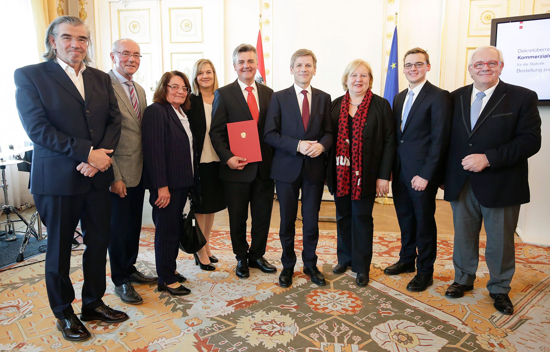 Am 22. April 2016 bestellte der Bundeskanzler Vertreterinnen und Vertreter der Wirtschaft zu Mitgliedern der bei der Bundesanstalt &quot;Statistik &Ouml;sterreich&quot; eingerichteten Wirtschaftskurie.