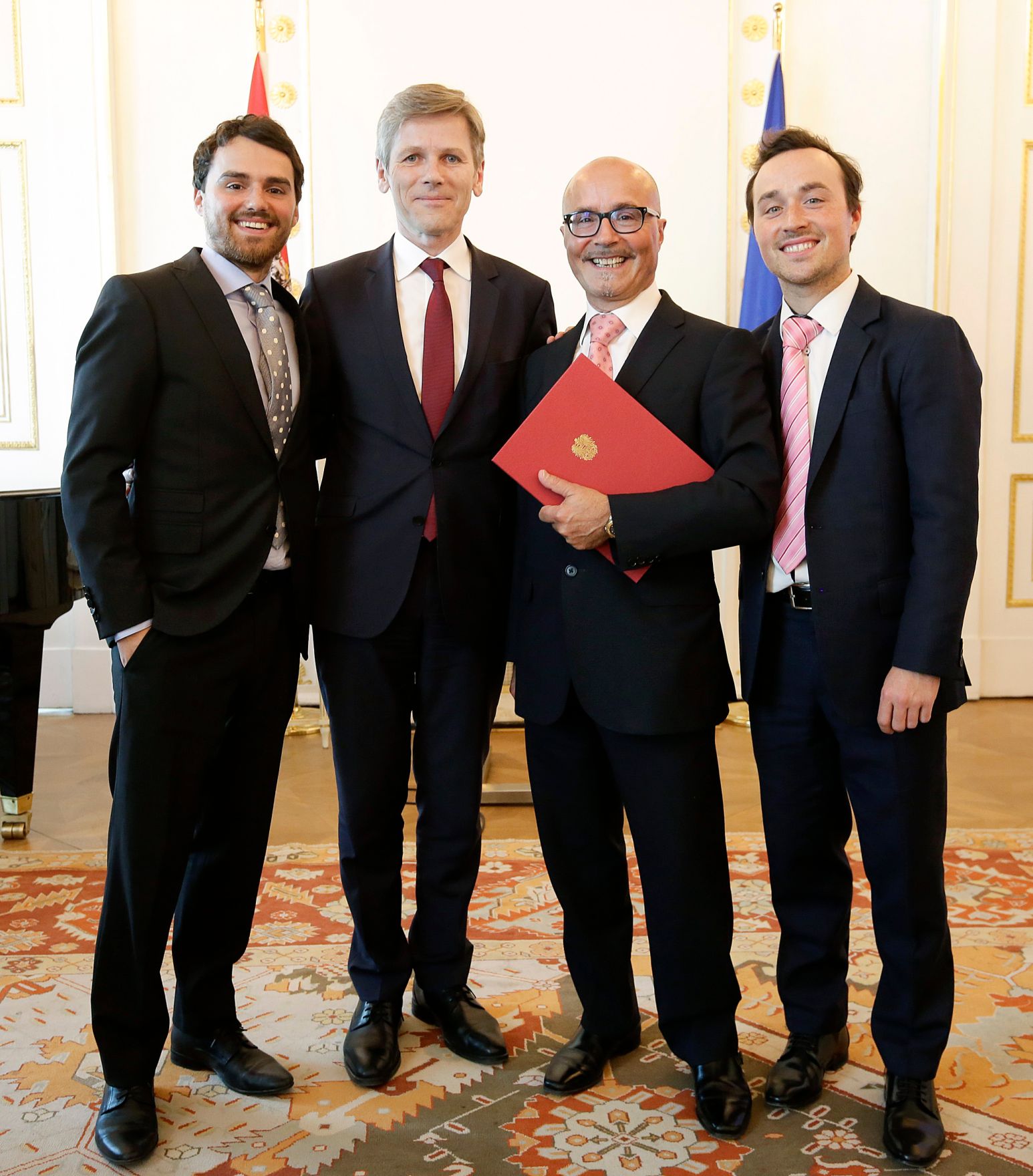 Am 22. April 2016 bestellte der Bundeskanzler Vertreterinnen und Vertreter der Wirtschaft zu Mitgliedern der bei der Bundesanstalt &quot;Statistik &Ouml;sterreich&quot; eingerichteten Wirtschaftskurie.