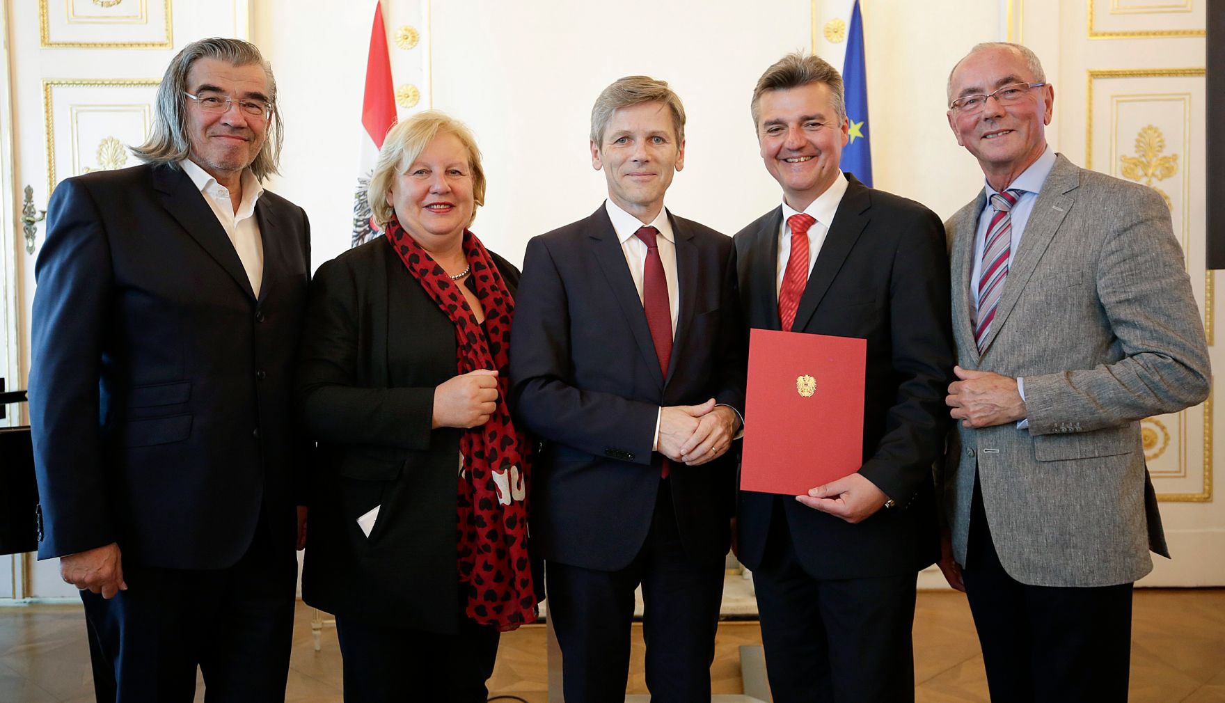 Am 22. April 2016 bestellte der Bundeskanzler Vertreterinnen und Vertreter der Wirtschaft zu Mitgliedern der bei der Bundesanstalt &quot;Statistik &Ouml;sterreich&quot; eingerichteten Wirtschaftskurie.