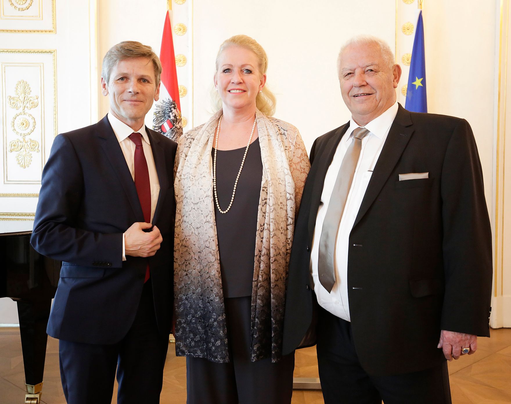 Am 22. April 2016 bestellte der Bundeskanzler Vertreterinnen und Vertreter der Wirtschaft zu Mitgliedern der bei der Bundesanstalt &quot;Statistik &Ouml;sterreich&quot; eingerichteten Wirtschaftskurie.