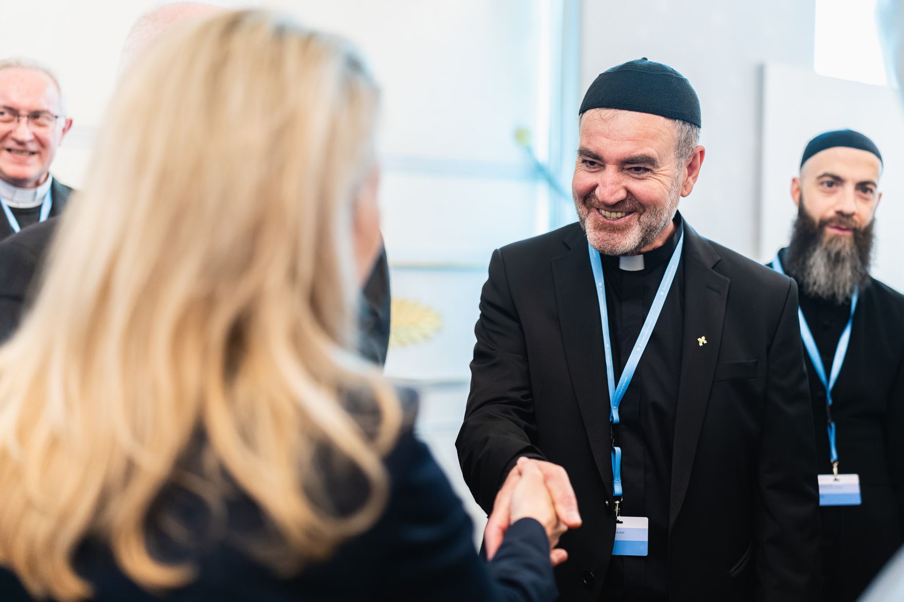 Am 15. April 2024 lud Bundesministerin Susanne Raab (l.) anl&auml;sslich des &bdquo;Empfang zur Osterzeit&ldquo; zahlreiche Vertreter der Kirchen und Religionsgesellschaften in &Ouml;sterreich, ins Bundeskanzleramt ein.
