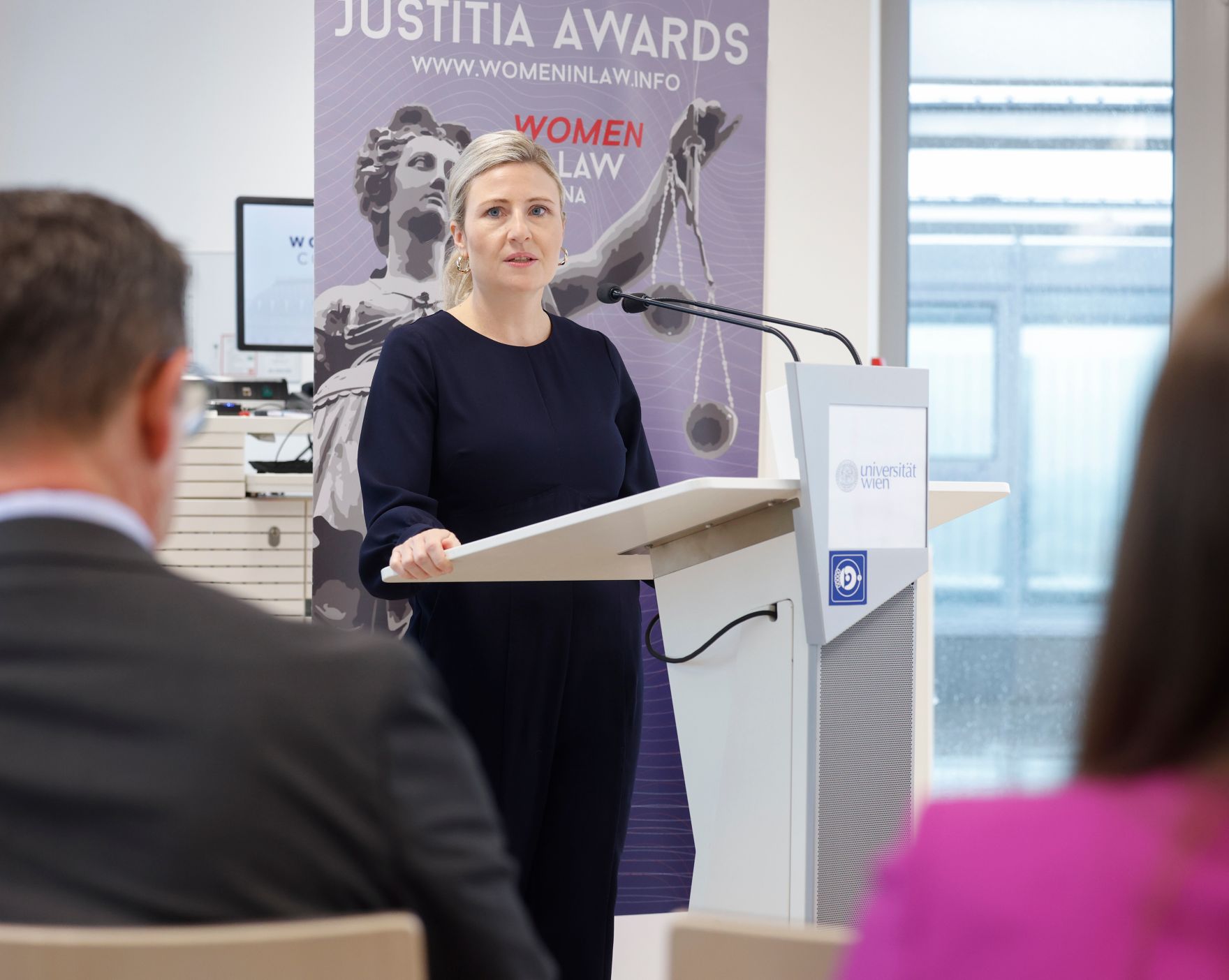 Am 13. September 2024 nahm Bundesministerin Susanne Raab (m.) an der Veranstaltung &quot;Women in Law&quot; teil.