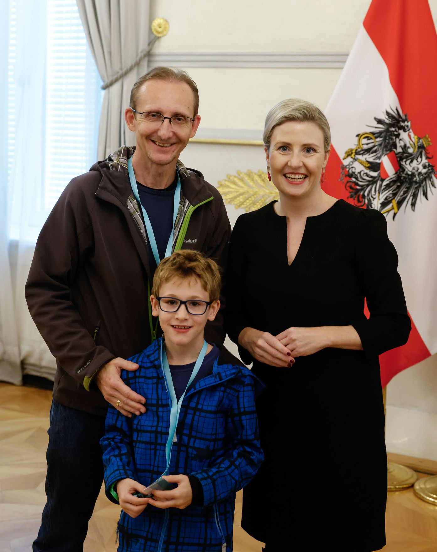 Am 26. Oktober 2024 begr&uuml;&szlig;te Bundesministerin Susanne Raab (im Bild) Besucherinnen und Besucher im Bundeskanzleramt.