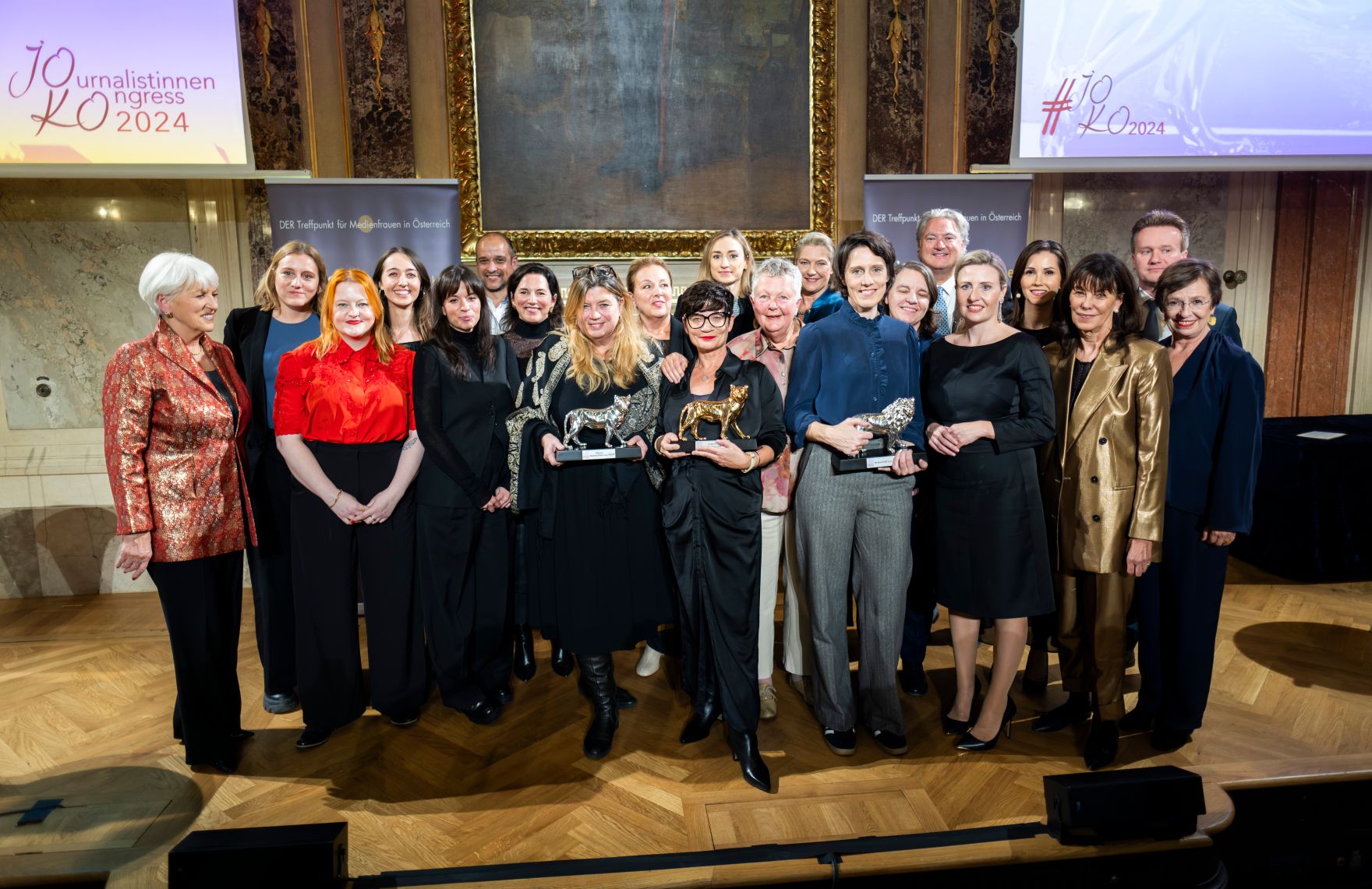 Am 5. November 2024 nahm Bundesministerin Susanne Raab am Gala-Abend der MedienL&Ouml;WINNEN 2024 im Haus der Industrie teil.