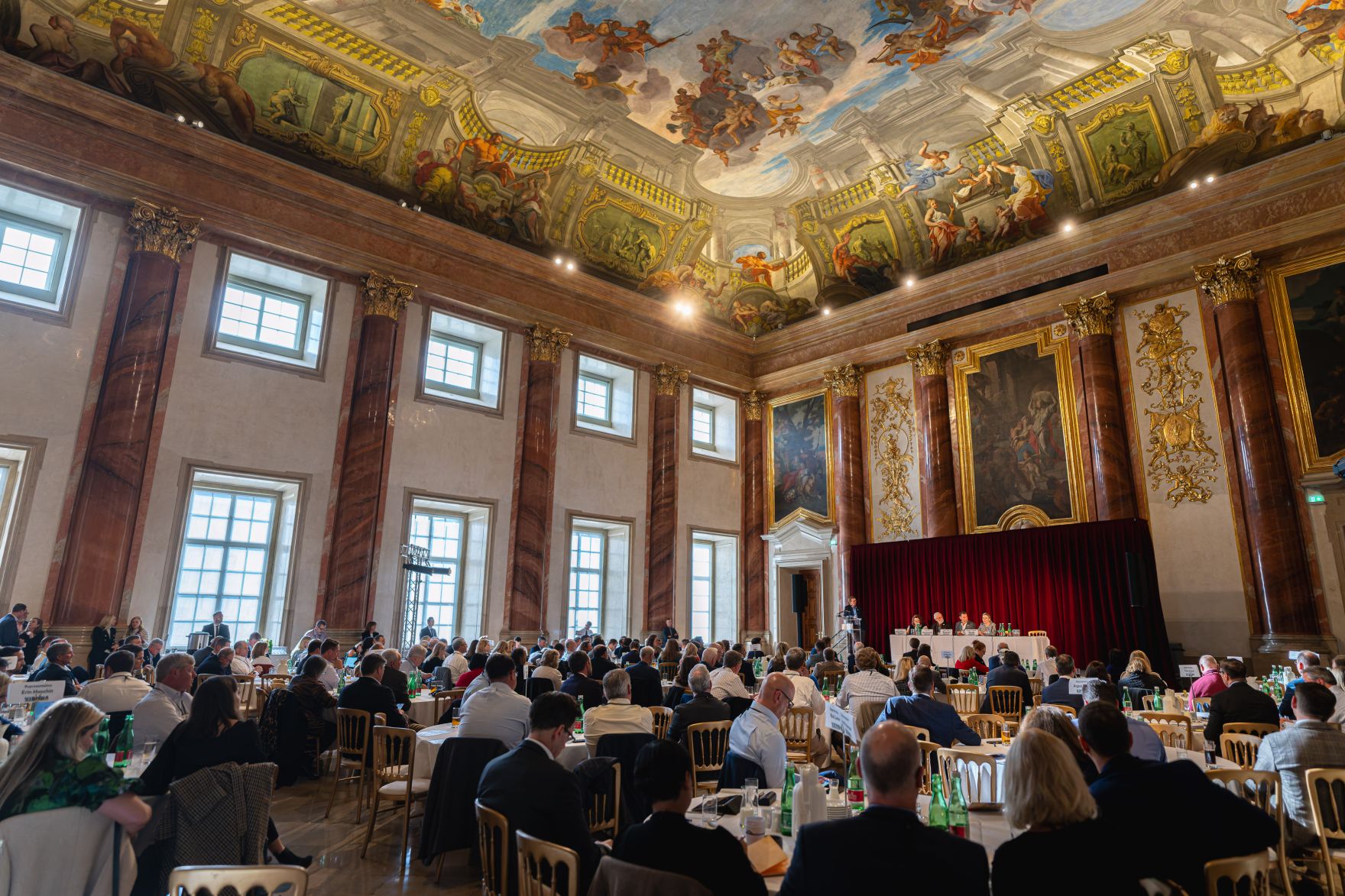 Am 11. November 2024 nahm Bundesministerin Susanne Raab an der Trans Atlantic Podiumsdiskussion teil.