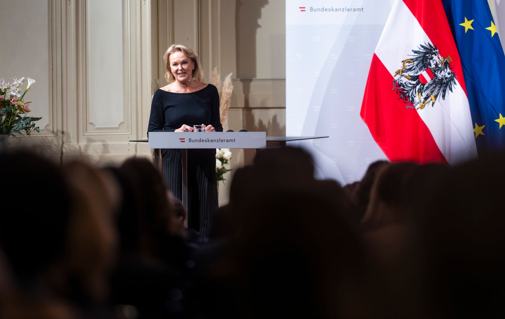 Am 12. November 2024 verlieh Bundesministerin Susanne Raab im Rahmen des Festaktes des &Ouml;sterreichischen Frauenpreises zwei Staatspreise, einen Lebenswerkpreis und weitere gestiftete Preise.