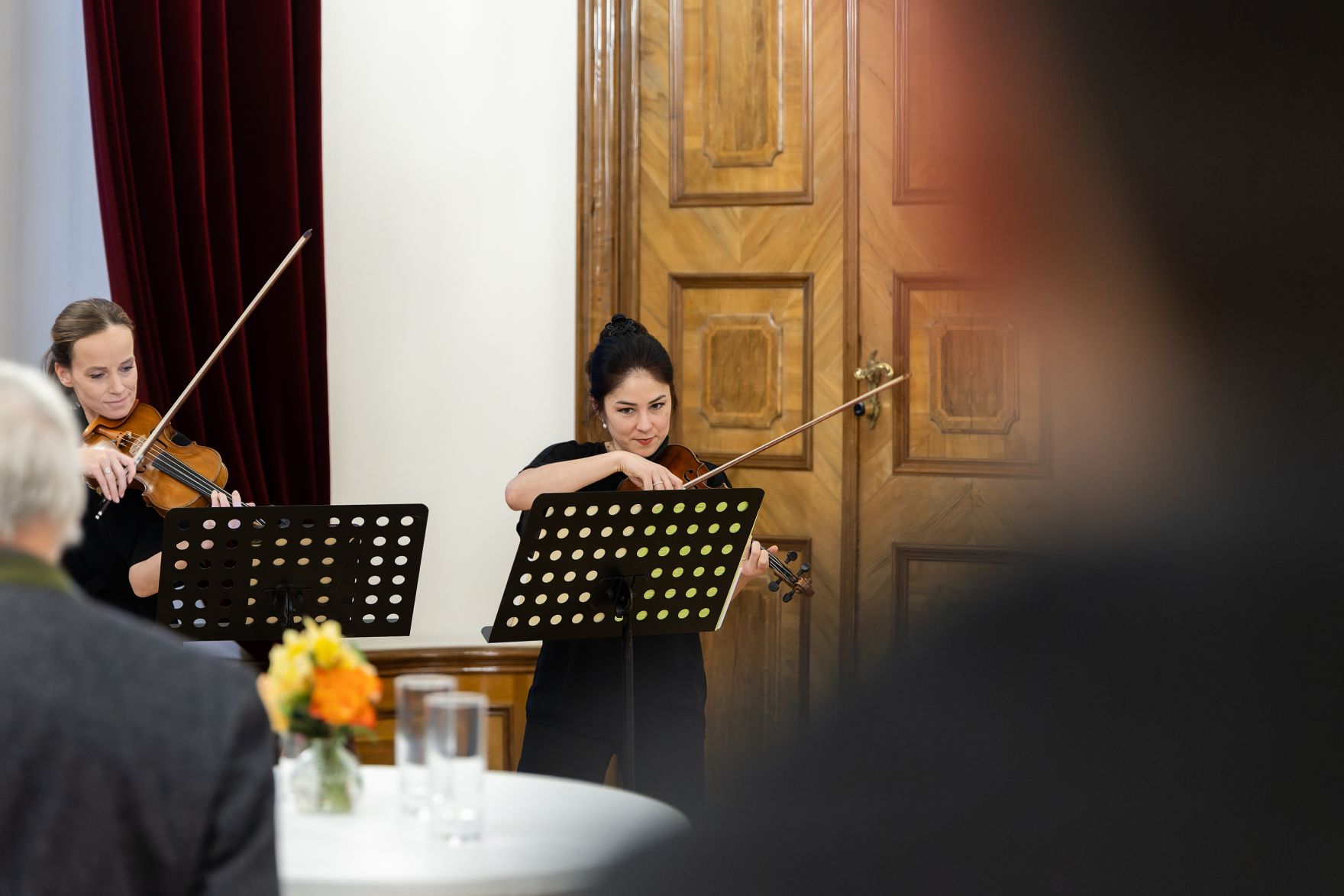 Am 27. November 2024 verlieh Bundesministerin Susanne Raab gemeinsam mit dem &Ouml;sterreichischen Integrationsfond &Ouml;IF das Liese Prokop Stipendium im Studienjahr 2024/2025 an asylberechtigte Studierende.