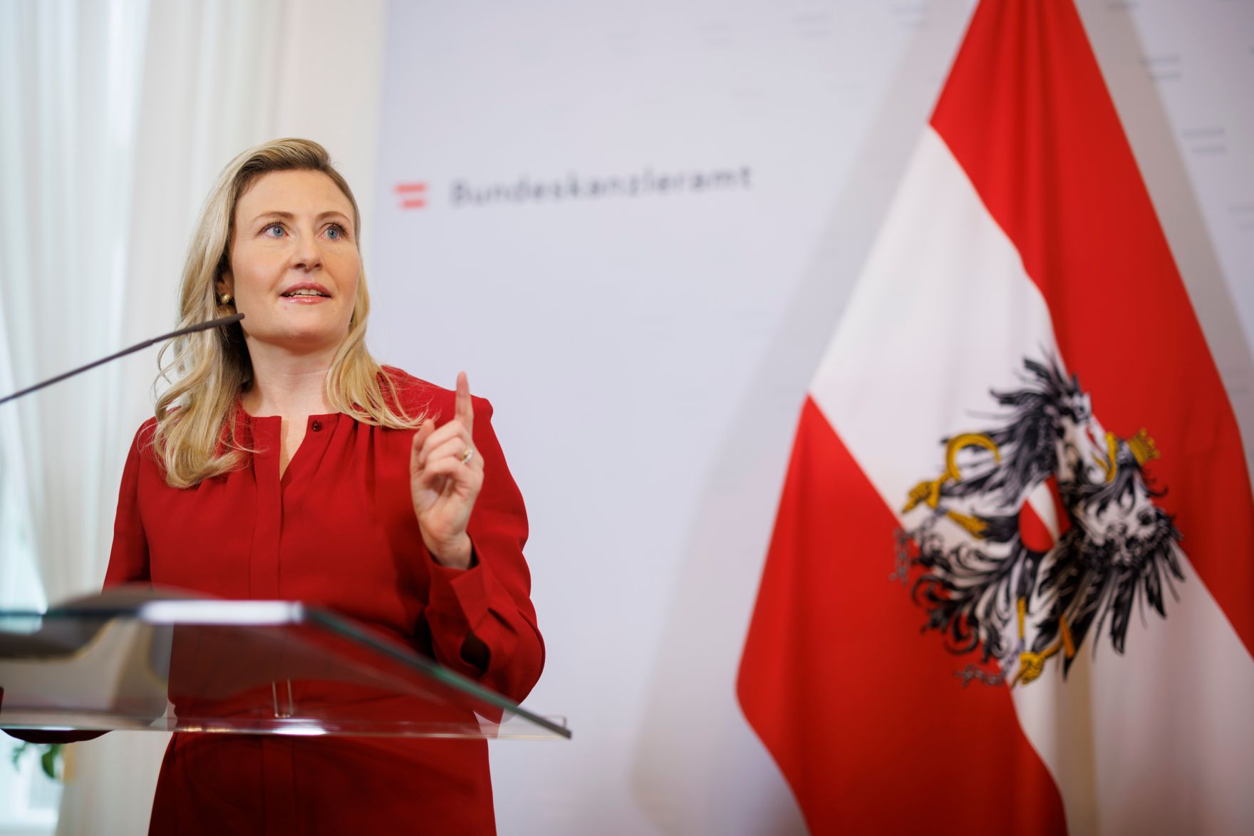 Am 29. November 2024 bestellte Bundesministerin Susanne Raab (im Bild), Herrn Kurt Faist zum Mitglied der bei der Bundesanstalt &quot;Statistik &Ouml;sterreich&quot; eingerichteten Wirtschaftskurie. Damit hat er das Recht, die Bezeichnung &quot;Kommerzialrat f&uuml;r die Statistik&quot; zu f&uuml;hren.