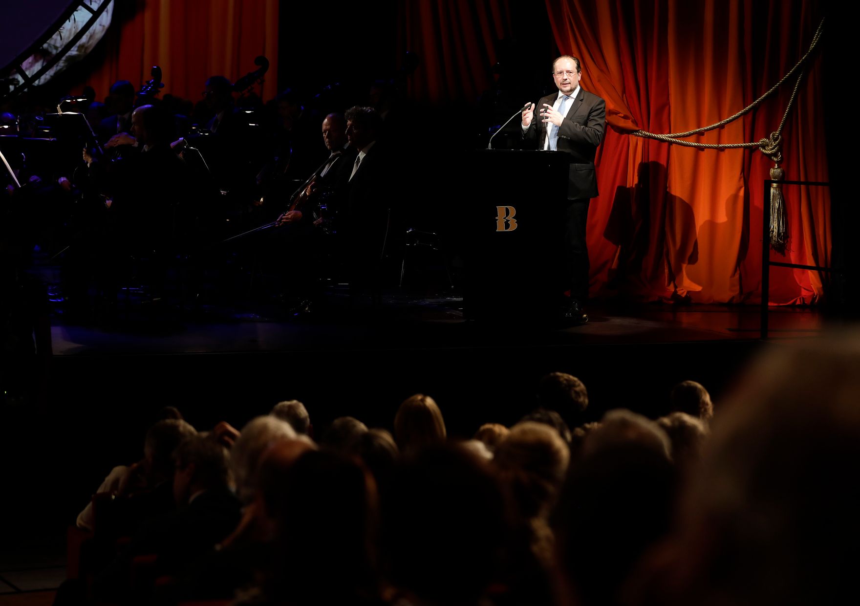Am 17. Juli 2019 reiste Bundesminister Alexander Schallenberg (im Bild) anl&auml;sslich der Er&ouml;ffnung der Bregenzer Festspiele nach Bregenz.