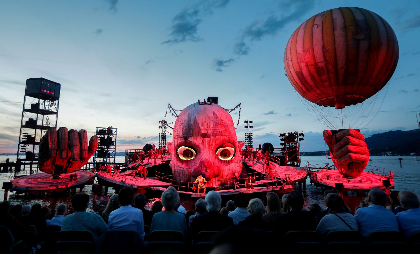 Am 17. Juli 2019 reiste Bundesminister Alexander Schallenberg anl&auml;sslich der Er&ouml;ffnung der Bregenzer Festspiele nach Bregenz.
