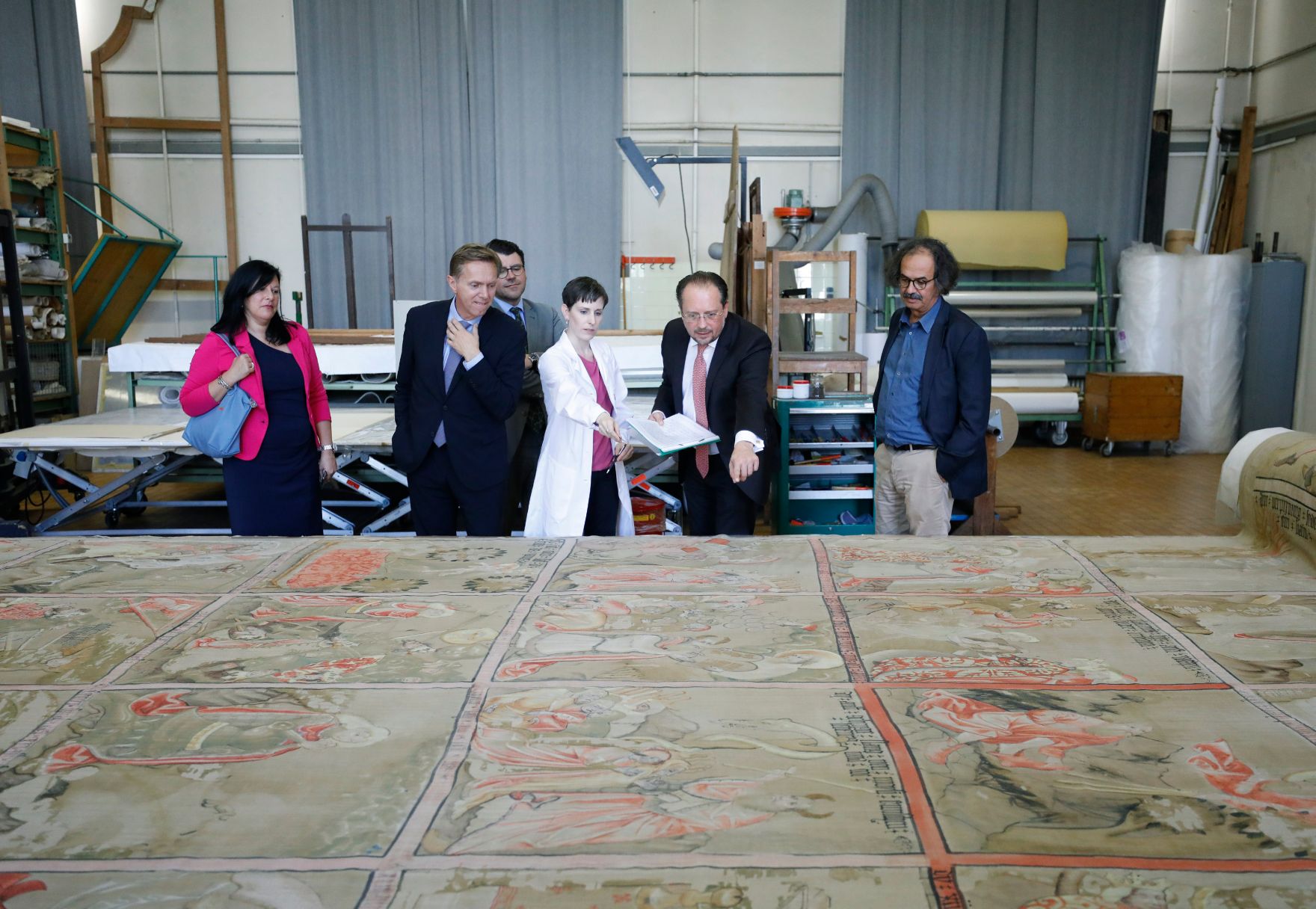 Am 12. September 2019 besuchte Bundesminister Alexander Schallenberg die Restaurationswerkst&auml;tten des Bundesdenkmalamtes.