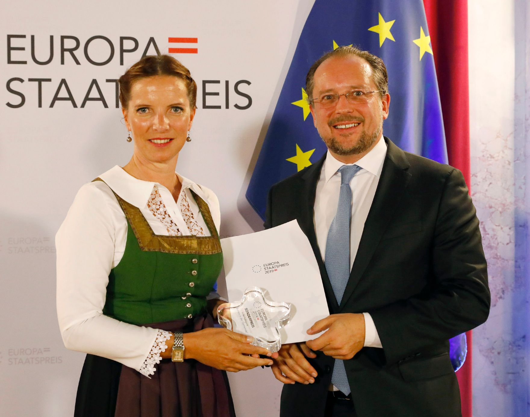 Am 17. September 2019 verlieh Bundesminister Alexander Schallenberg den Europastaatspreis.