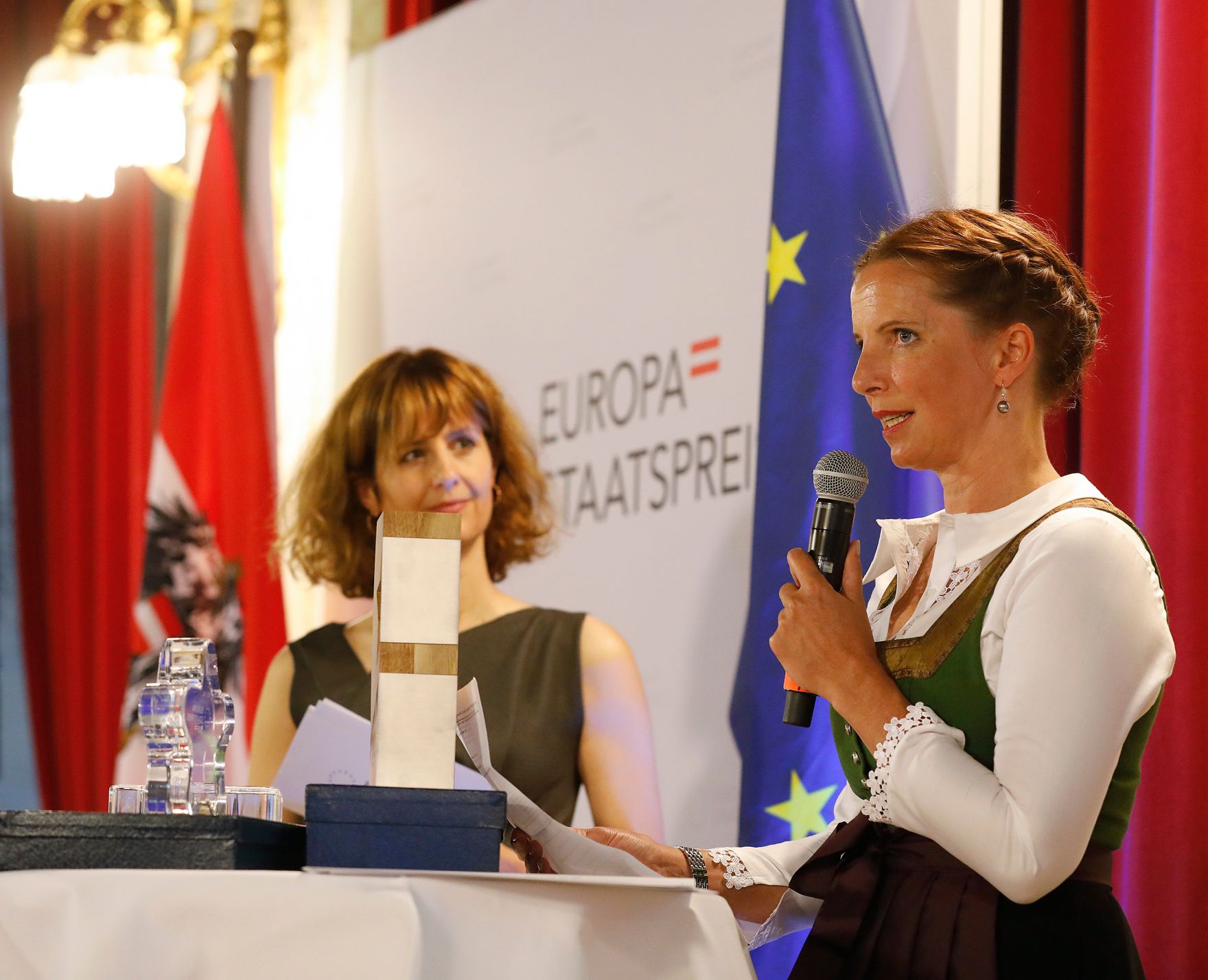 Am 17. September 2019 verlieh Bundesminister Alexander Schallenberg den Europastaatspreis.