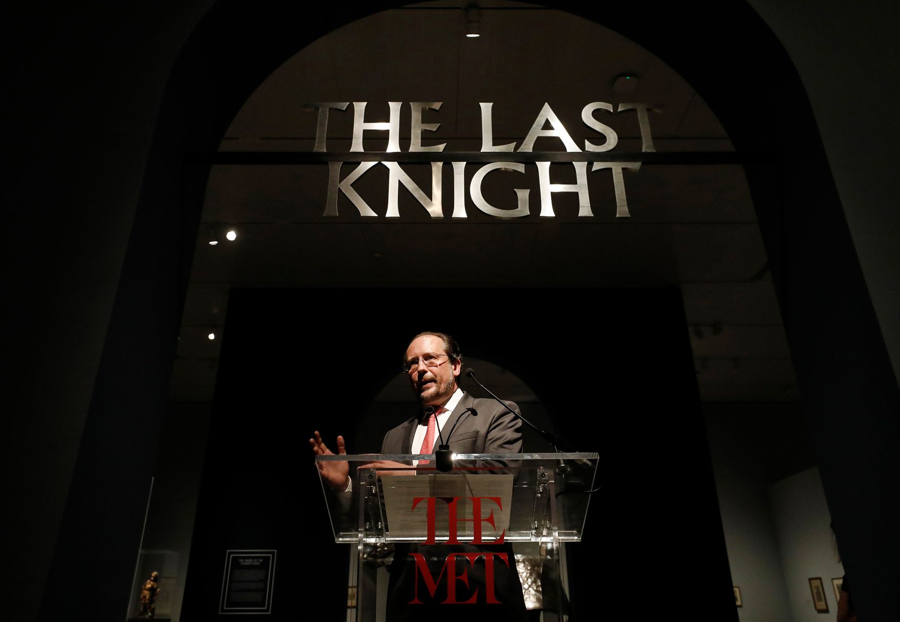 Am 2. Oktober 2019 besuchte Bundesminister Alexander Schallenberg (im Bild) New York. Im Bild bei der Er&ouml;ffnung der Ausstellung &bdquo;The Last Knight&ldquo; im Metropolitan Museum of Art.