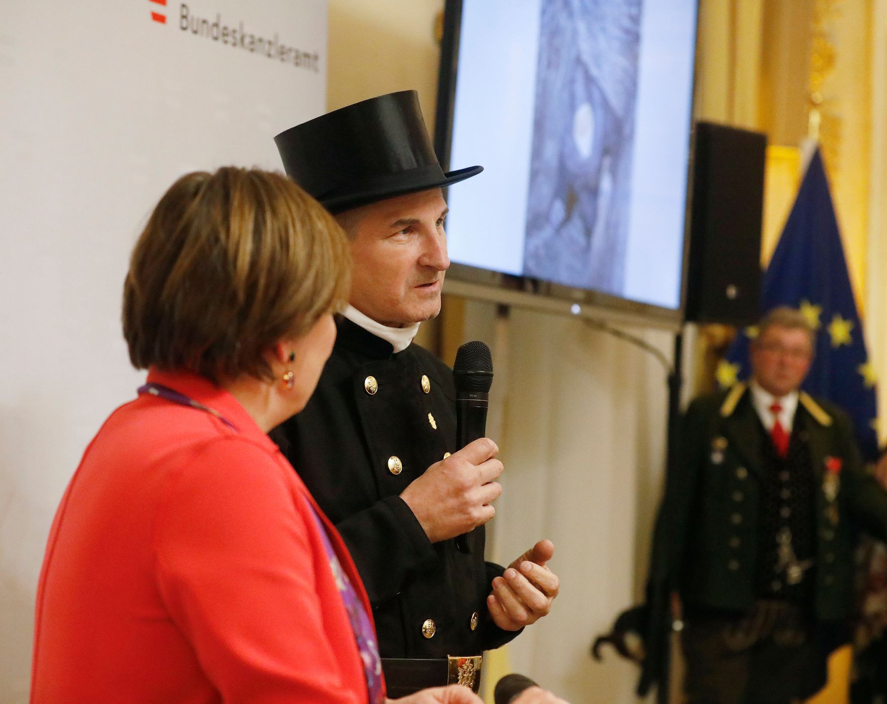 Am 29. November 2019 fand der Festakt 10-J&auml;hriges Jubil&auml;um der Ratifizierung der UNESCO Konvention und Verleihung der Urkunden an die Aufnahme Immaterielles Kulturerbe.