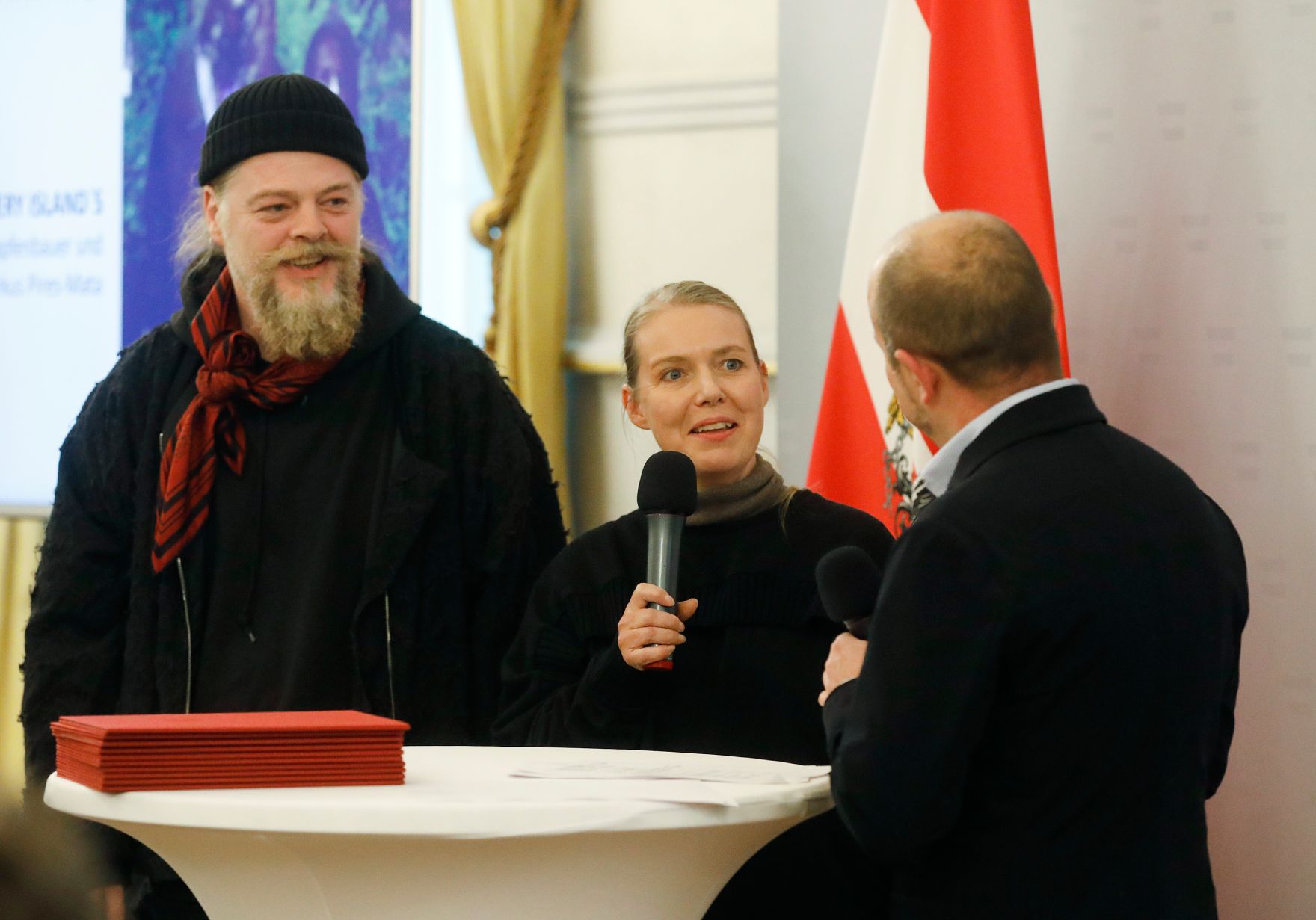 Am 6. Dezember 2019 nahm Bundesminister Alexander Schallenberg an der Verleihung der &quot;outstanding artist awards&quot; im Bundeskanzleramt teil.