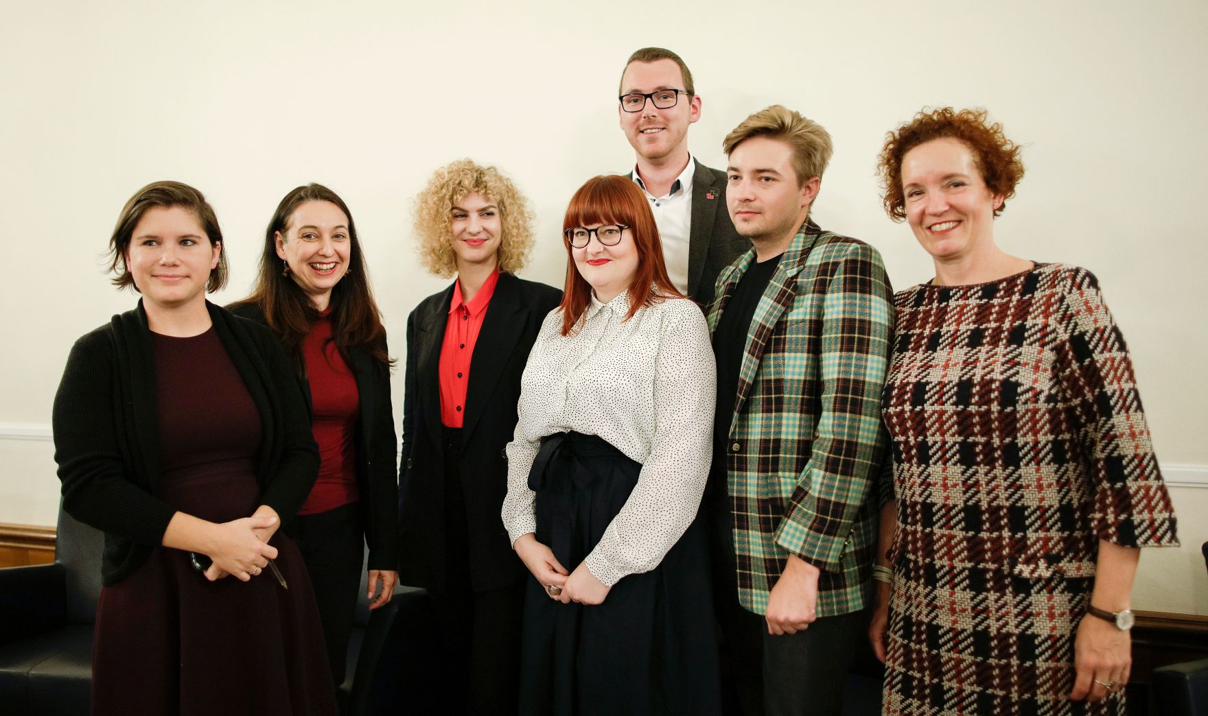 Am 8. Oktober 2019 er&ouml;ffnete Bundesministerin Ines Stilling in der Veranstaltungsreihe &bdquo;Gleichstellung im Gespr&auml;ch&ldquo; die Podiumsdiskussion &bdquo;Gleichstellung in den sozialen Medien&ldquo;. Im Bild (v.l.n.r.) Ingrid Brodnig, Journalistin und Buchautorin, Bundesministerin Ines Stilling, Laura Wiesb&ouml;ck, Universit&auml;t Wien, Moderator Gerhard Wagner, Obmann HeForShe Vienna, Beatrice Frasl, Podcasterin &bdquo;Gro&szlig;e T&ouml;chter&ldquo;, Christian Berger, AK Wien und Sprecher des Frauenvolksbegehrens und Kristina Hametner, Leiterin des B&uuml;ros Frauengesundheit der Stadt Wien