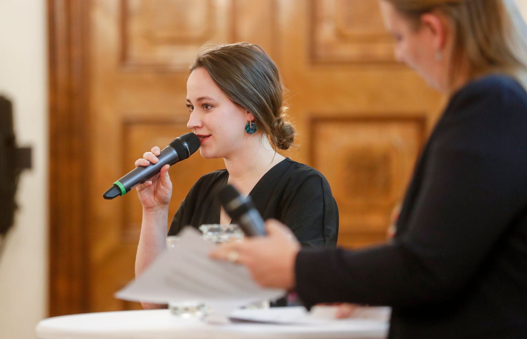 Am 9. Oktober 2019 wurde das Projekt &bdquo;Frauendom&auml;ne &ndash; Datenbank f&uuml;r Expertinnen unter dem Motto &bdquo;Jede Dom&auml;ne ist eine Frauendom&auml;ne&rdquo; auf Initiative von Hannah Zach und Sophie Rendl pr&auml;sentiert. Bundesministerin Ines Stilling er&ouml;ffnete die Veranstaltung.