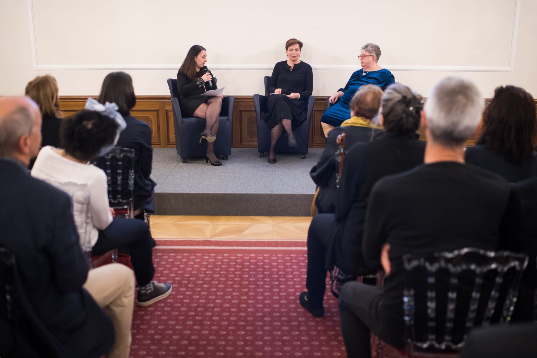 Am 14. Oktober 2019 hat Bundesministerin Ines Stilling die K&auml;the Leichter-Preise verliehen.