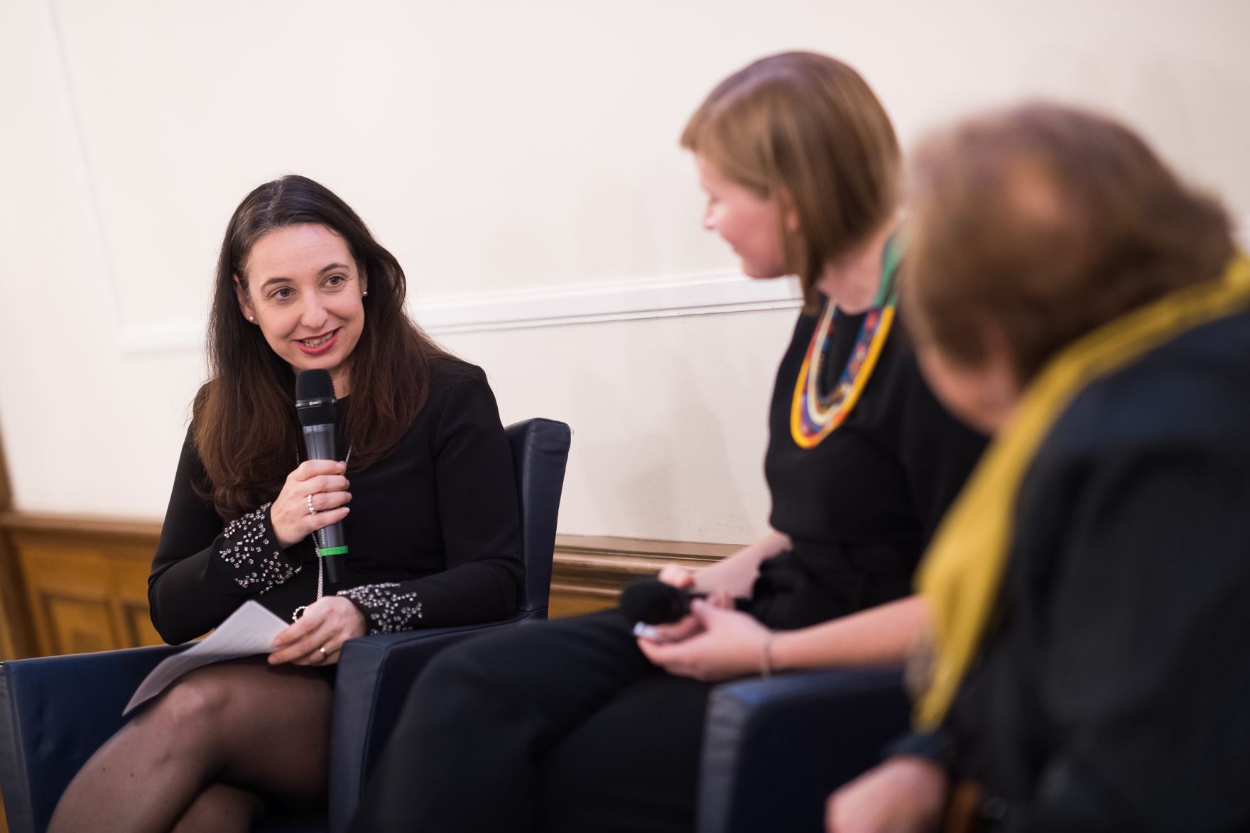 Am 14. Oktober 2019 hat Bundesministerin Ines Stilling die K&auml;the Leichter-Preise verliehen.