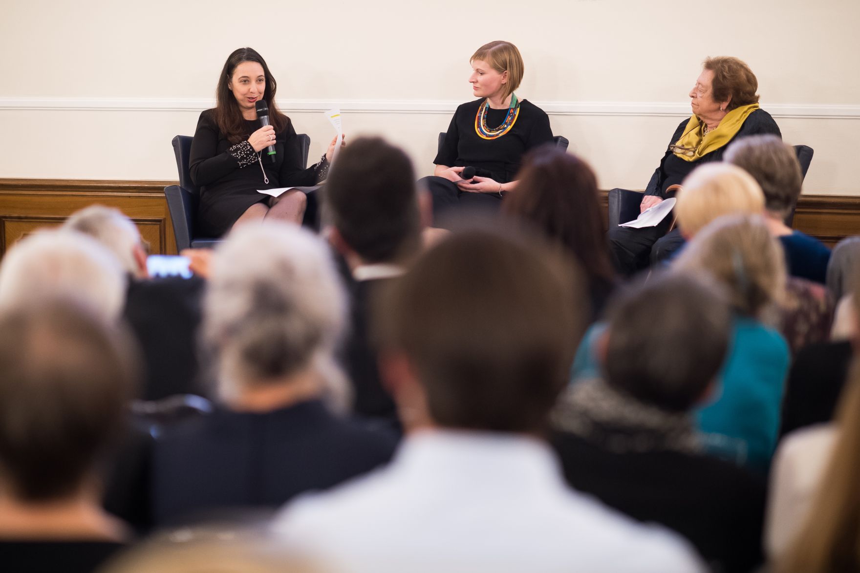 Am 14. Oktober 2019 hat Bundesministerin Ines Stilling die K&auml;the Leichter-Preise verliehen.