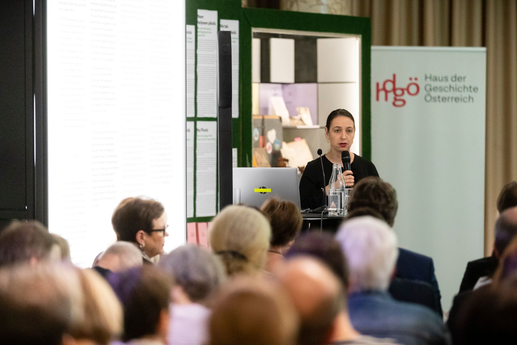 Am 16. Oktober 2019 er&ouml;ffnete Bundesministerin Ines Stilling (im Bild) die Pr&auml;sentation des Buches &bdquo;Das Massiv der Namen. Ein Denkmal f&uuml;r die &ouml;sterreichischen Opfer der Shoa in Maly Trostinec&ldquo; von Pia Sch&ouml;lnberger im Haus der Geschichte &Ouml;sterreichs.