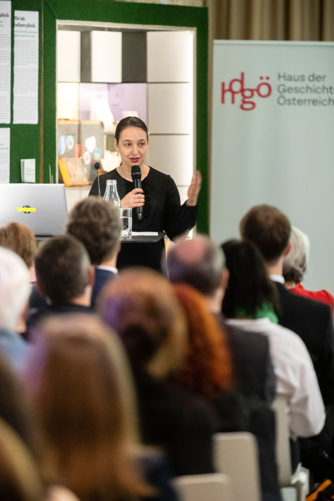 Am 16. Oktober 2019 er&ouml;ffnete Bundesministerin Ines Stilling (im Bild) die Pr&auml;sentation des Buches &bdquo;Das Massiv der Namen. Ein Denkmal f&uuml;r die &ouml;sterreichischen Opfer der Shoa in Maly Trostinec&ldquo; von Pia Sch&ouml;lnberger im Haus der Geschichte &Ouml;sterreichs.