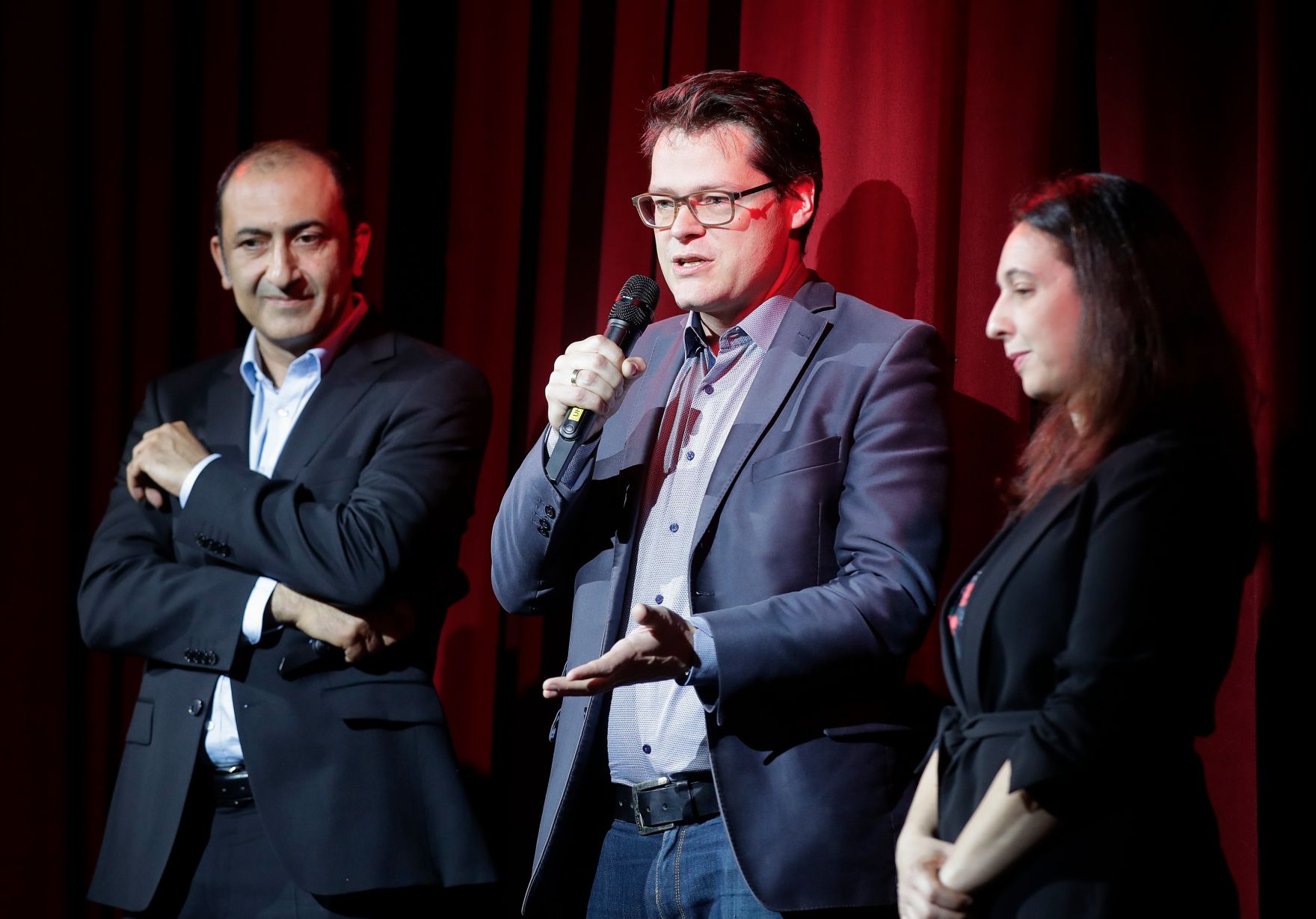 Am 22. Oktober 2019 er&ouml;ffnete Bundesministerin Ines Stilling (im Bild) die Schulvorstellung des Theaterst&uuml;cks "Kinderfressen leicht gemacht" anl&auml;sslich des 30-j&auml;hrigen Jubil&auml;ums der UN-Kinderrechtekonvention. Im Bild (v.l.n.r.) Ercan Nik Nafs, Kinder- und Jugendanwalt Wien, Stadtrat J&uuml;rgen Czernohorszky und Bundesministerin Ines Stilling.