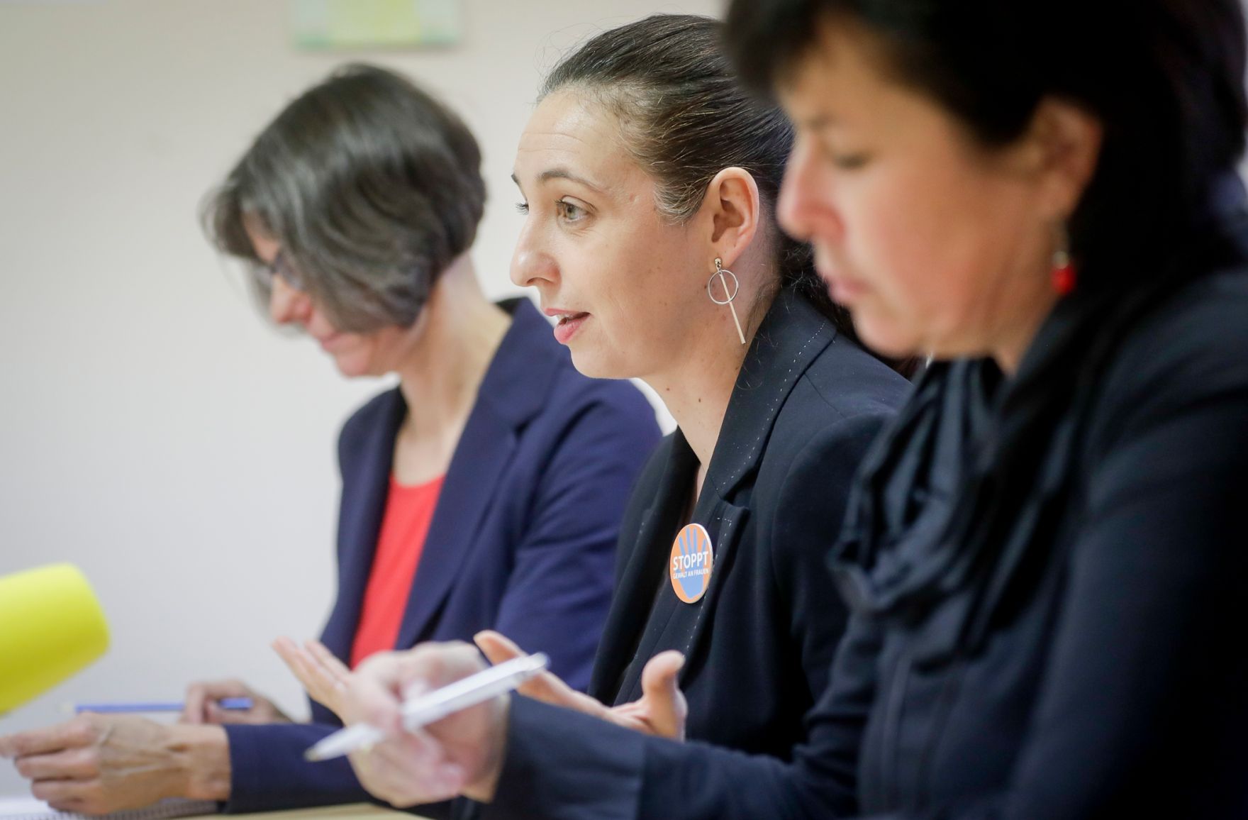 Am 20. November 2019 reiste Bundesministerin Ines Stilling (im Bild) anl&auml;sslich eines Bundesl&auml;ndertags nach Linz. Im Bild bei dem Besuch des autonomen Frauenzentrums gemeinsam mit der zust&auml;ndigen Landesr&auml;tin Birgit Gerstorfer.