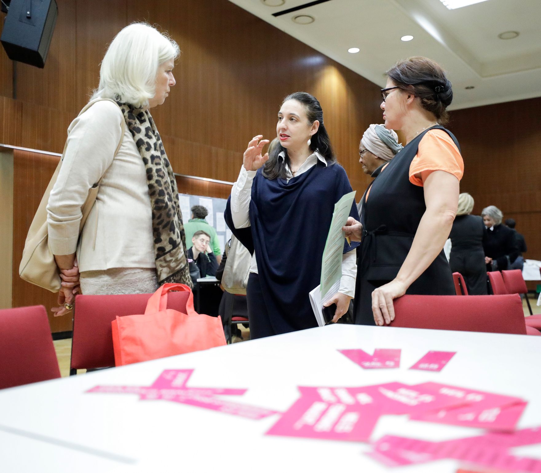 Am 22. November 2019 er&ouml;ffnete Bundesministerin Ines Stilling die 25+1 Jahre Jubil&auml;umsfeier des Vereins &bdquo;Frauenhetz&ldquo; in Wien.