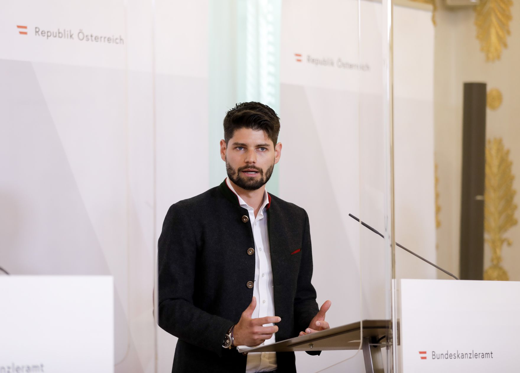 Am 19. Mai 2020 fand ein Pressestatement zu den Ma&szlig;nahmen gegen die Krise im Bundeskanzleramt statt.