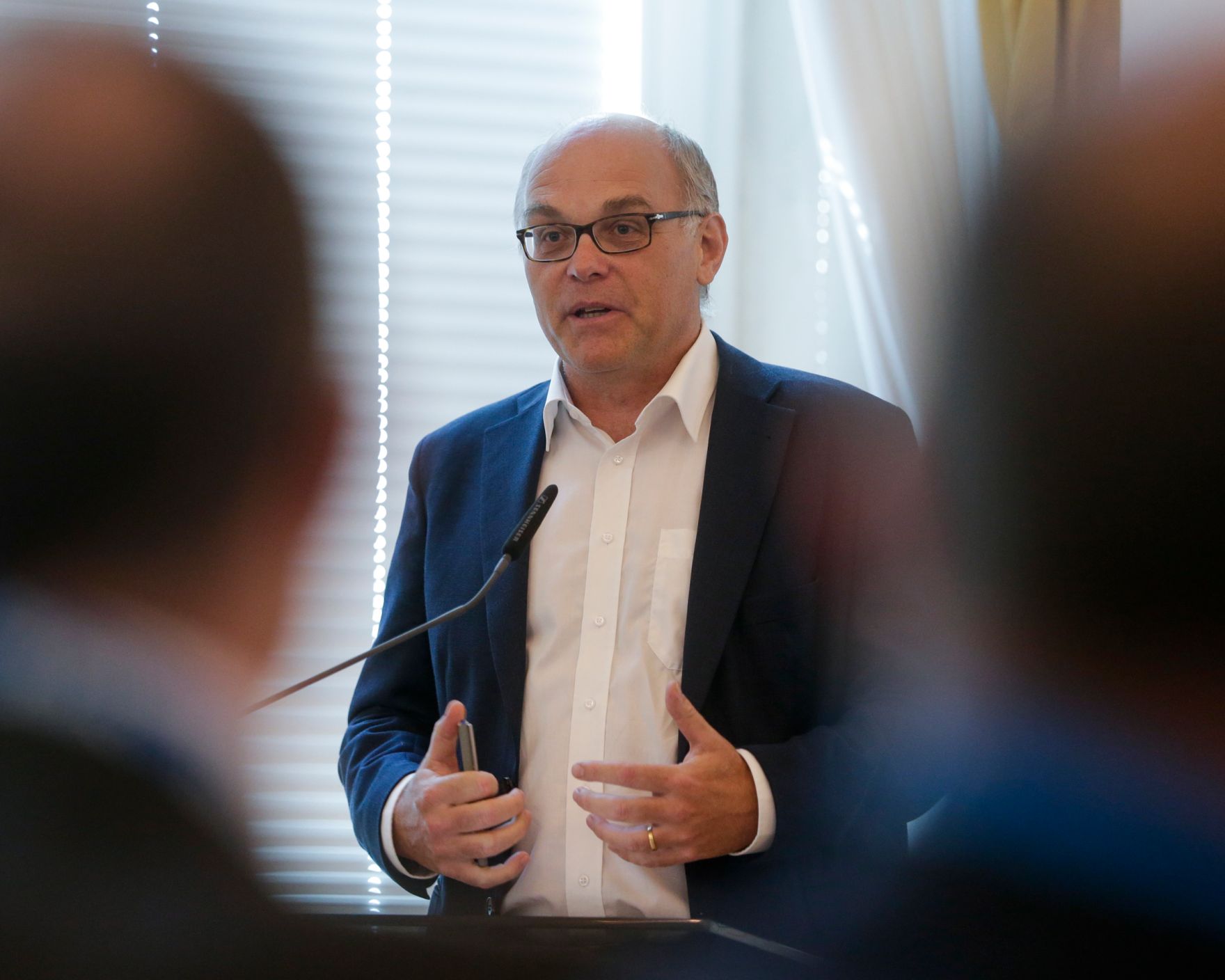 Am 8. September 2016 er&ouml;ffnet Staatssekret&auml;rin Muna Duzdar gemeinsam mit dem Direktor der Firma Atos, Gerald Gerstbauer, die Veranstaltung Sicherheitsforum. Im Bild G&uuml;nther Ogris.