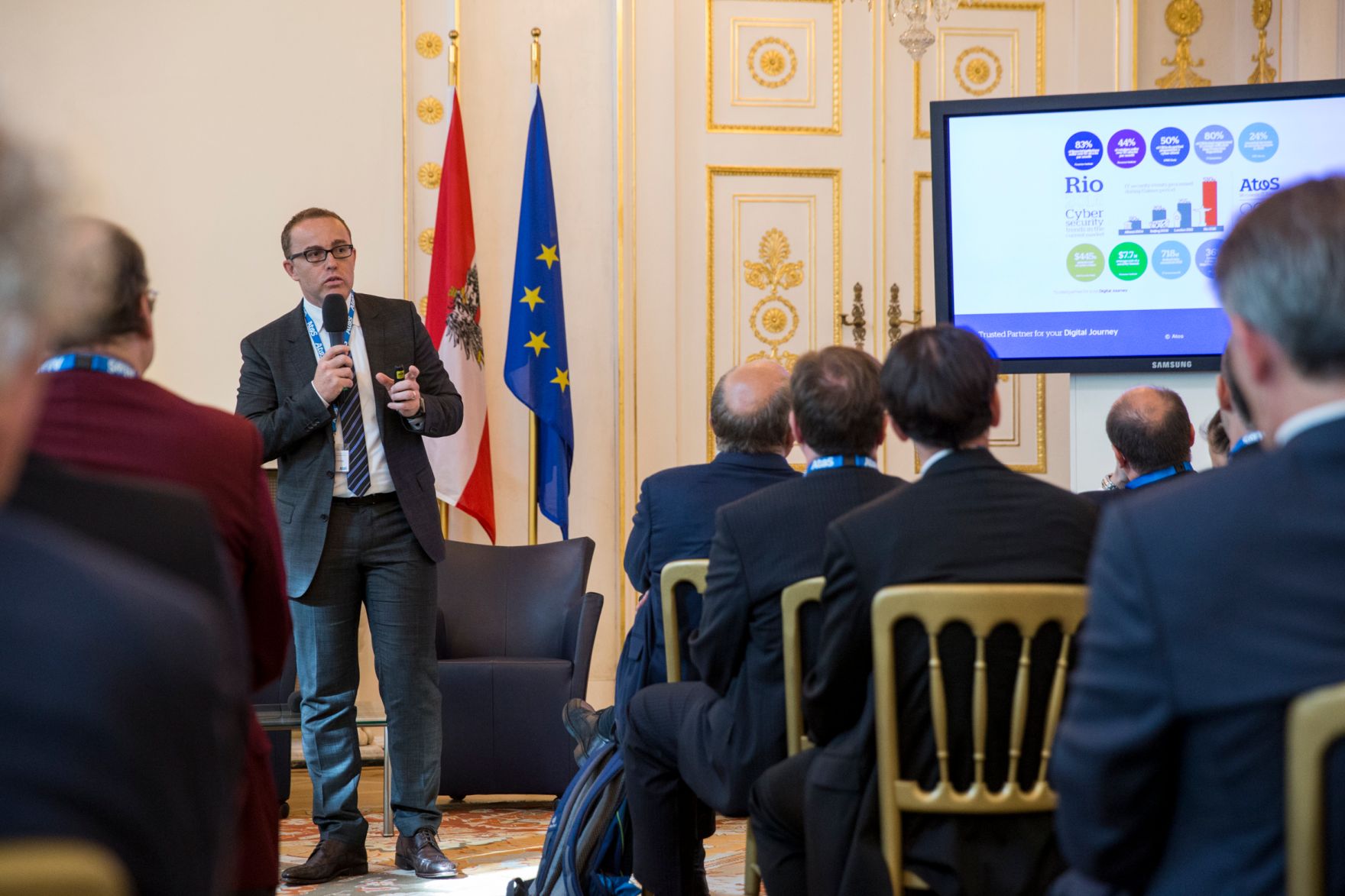 Am 8. September 2016 er&ouml;ffnet Staatssekret&auml;rin Muna Duzdar gemeinsam mit dem Direktor der Firma Atos, Gerald Gerstbauer, die Veranstaltung Sicherheitsforum. Im Bild G&uuml;nter Koinegg.