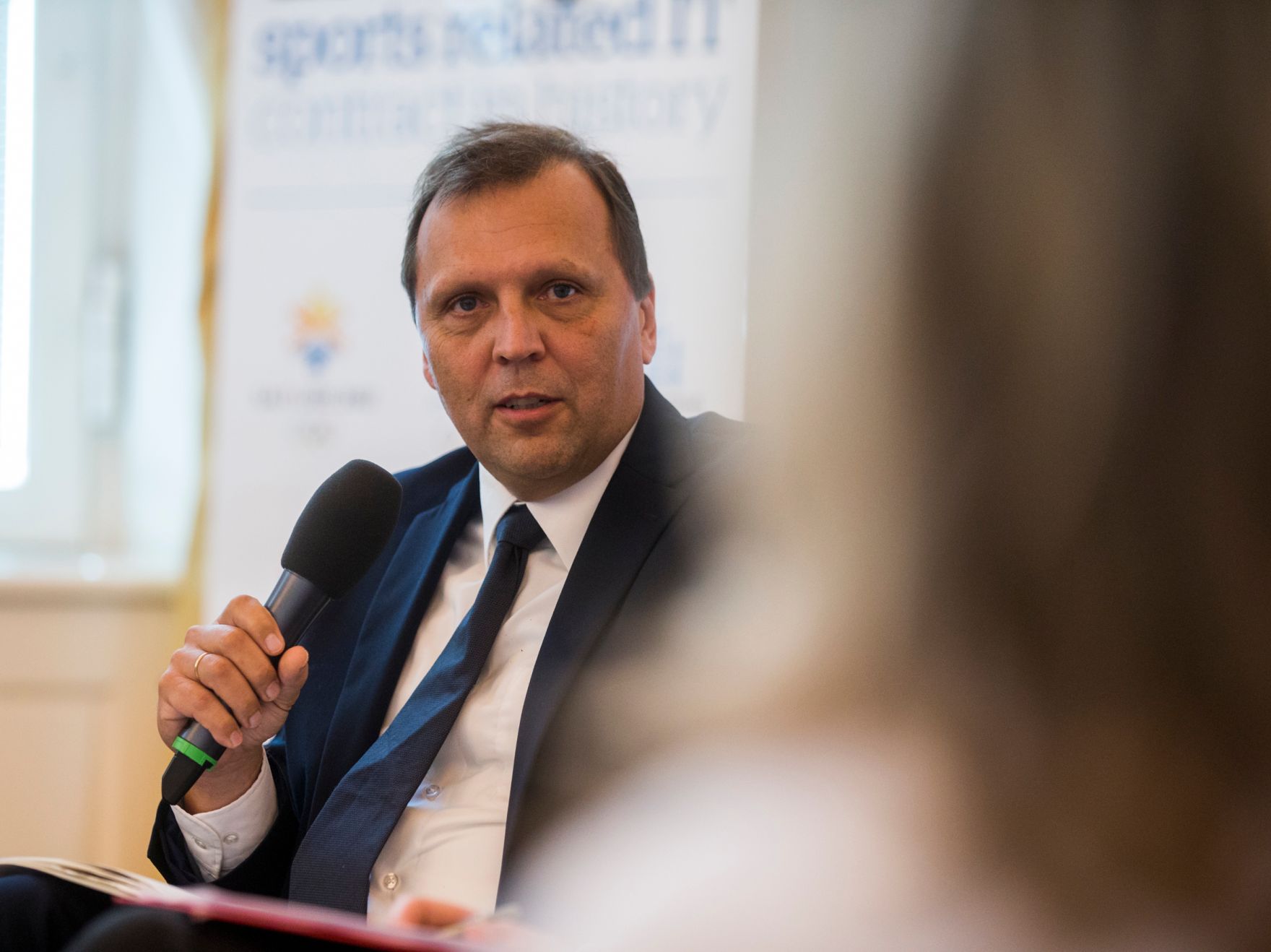 Am 8. September 2016 er&ouml;ffnet Staatssekret&auml;rin Muna Duzdar gemeinsam mit dem Direktor der Firma Atos, Gerald Gerstbauer, die Veranstaltung Sicherheitsforum. Im Bild Roland Ledinger.