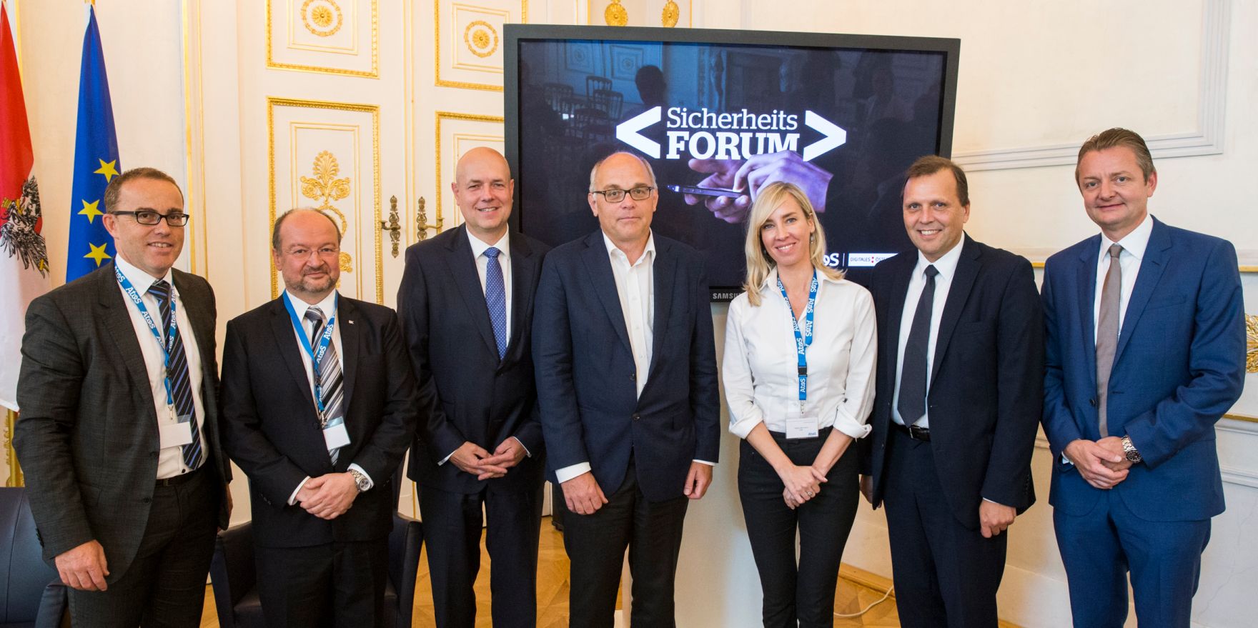 Am 8. September 2016 er&ouml;ffnet Staatssekret&auml;rin Muna Duzdar gemeinsam mit dem Direktor der Firma Atos, Gerald Gerstbauer, die Veranstaltung Sicherheitsforum. Im Bild (v.l.n.r.) G&uuml;nter Koinegg, Leopold L&ouml;schl, Hanns-Thomas Kopf, G&uuml;nther Ogris, Roland Ledinger und Gerald Gerstbauer.