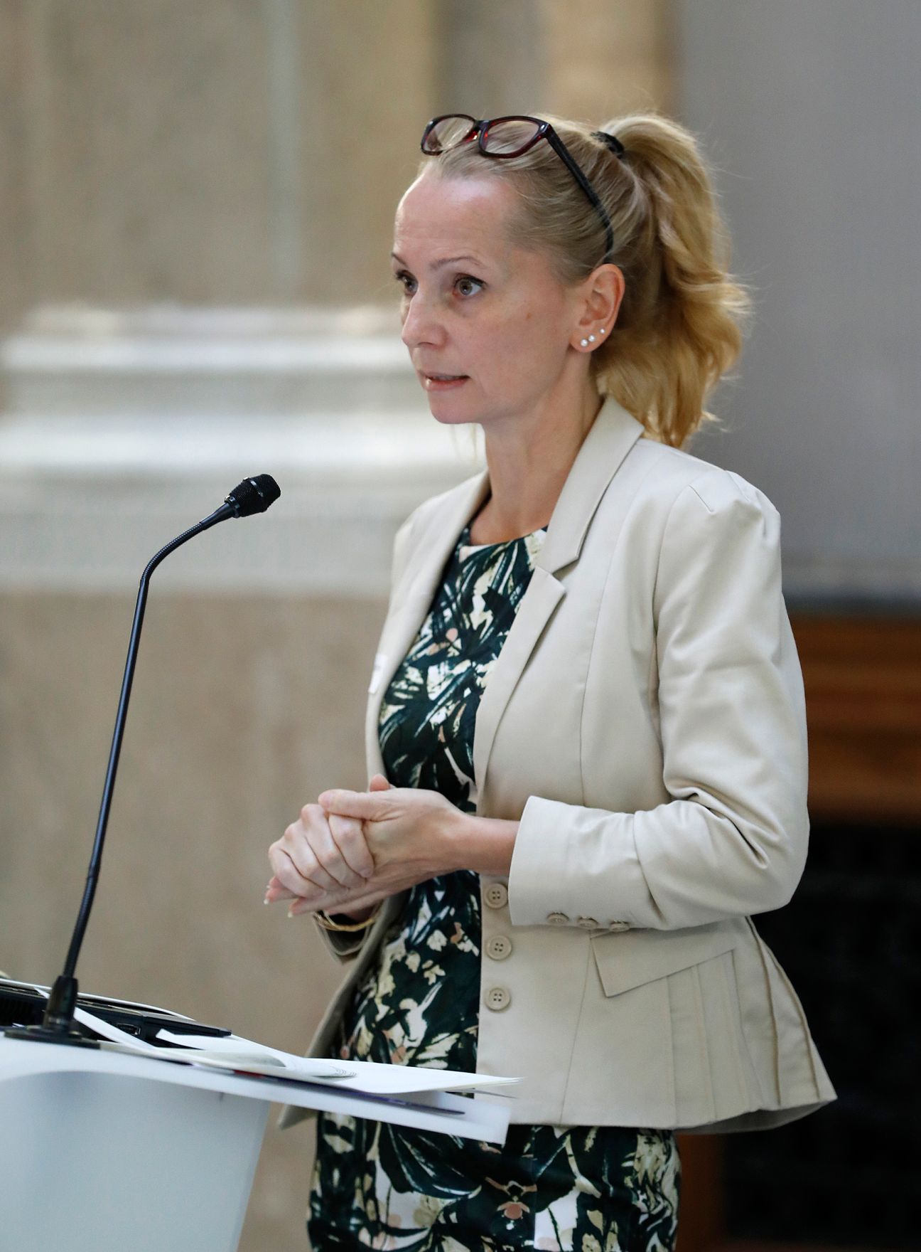 Am 6. Oktober fand die Auftaktveranstaltung zum &Ouml;sterreichischen Verwaltungspreis 2017 statt. Im Bild Sandra Kastenmeier bei der Information zum Einreichprozess.