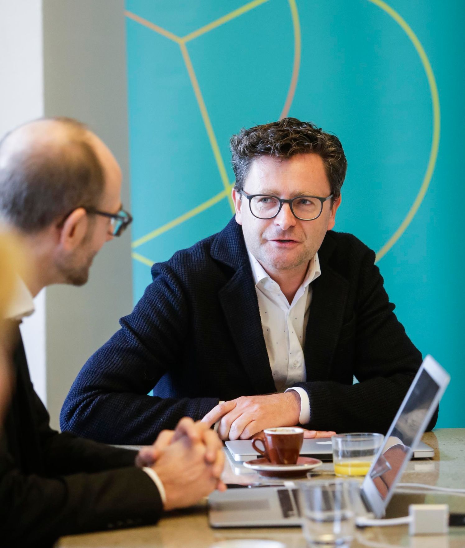 Am 20. Oktober 2016 nahm Staatssekret&auml;rin Muna Duzdar am Pressegespr&auml;ch AT:net - &quot;Letzte Chance auf Millionenf&ouml;rderung f&uuml;r innovative digitale Unternehmen im Jahr 2016&quot; teil. Im Bild Wolfgang Schreiner, CEO NOUS Wissensmanagement GmbH.