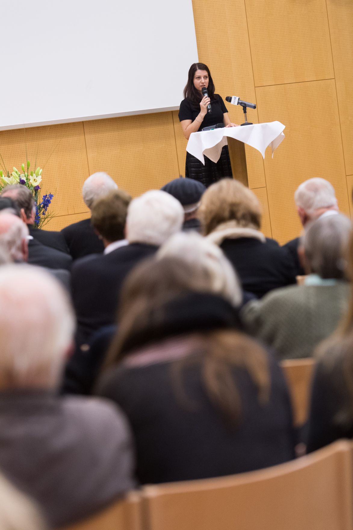 Am 16. November 2016 nahm Staatssekret&auml;rin Muna Duzdar (im Bild) an der Veranstaltung &quot;60 Jahre Koordinierungsausschuss f&uuml;r christlich-j&uuml;dische Zusammenarbeit&quot; teil.