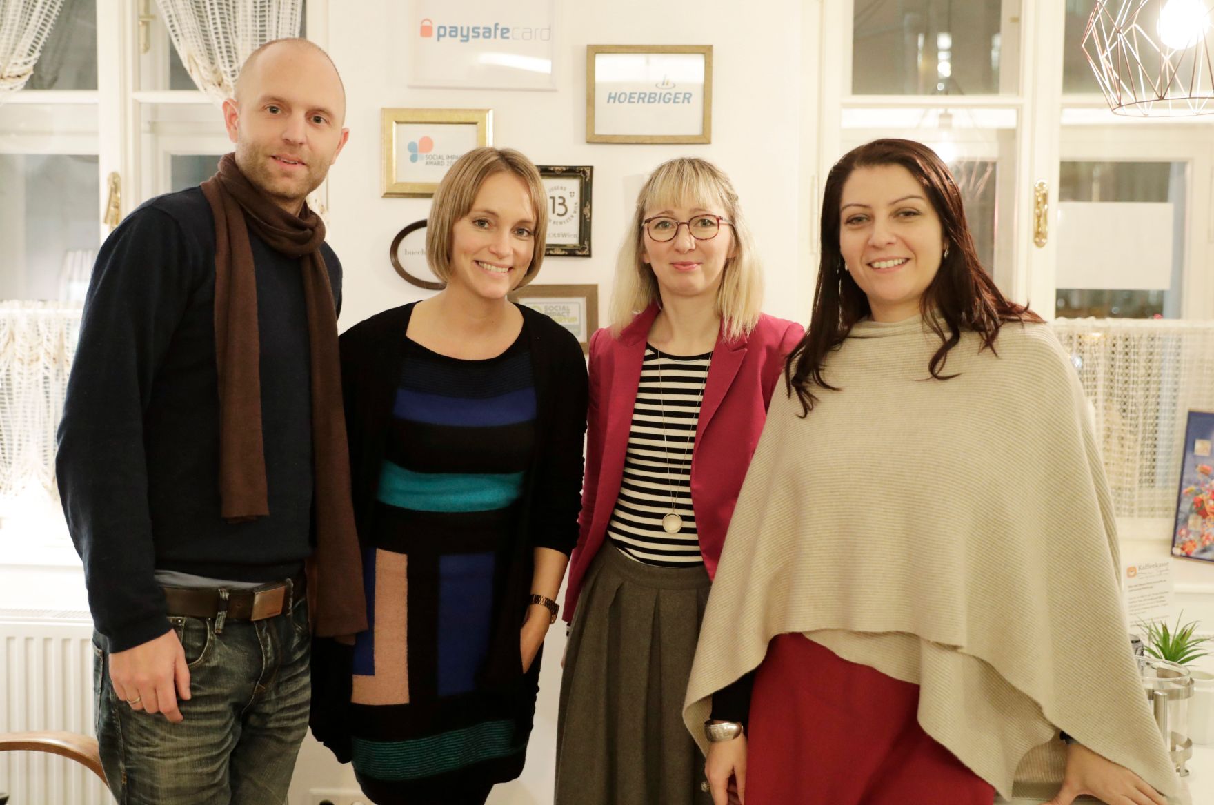 Am 7. Dezember 2016 besuchte Staatssekret&auml;rin Muna Duzdar (r.) die Initiative &quot;qualit&auml;tszeit&quot;.