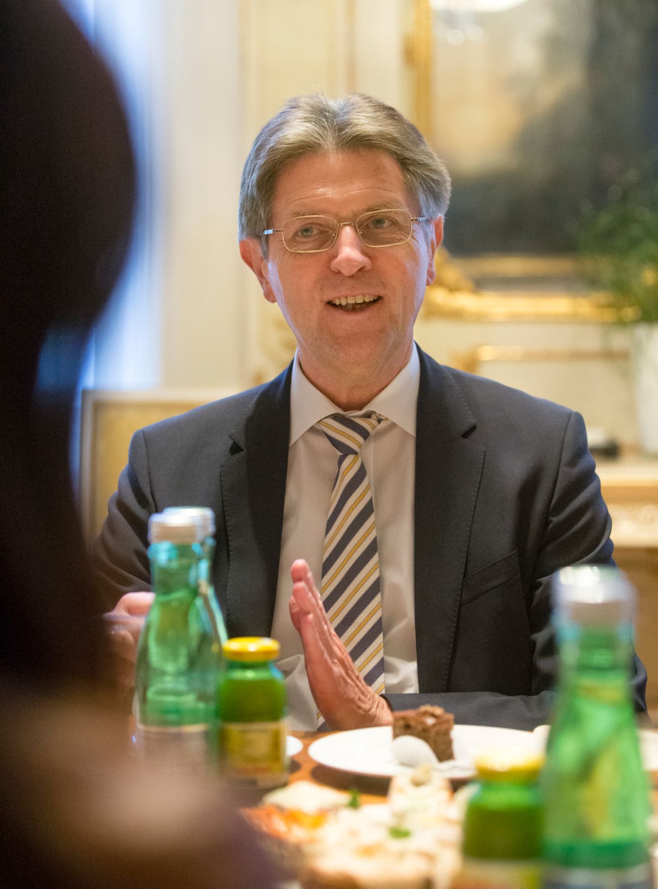 Am 14. Dezember 2016 empfing Staatssekret&auml;rin Muna Duzdar den deutschen Staatssekret&auml;r Klaus Vitt (im Bild) zu einem Arbeitsgespr&auml;ch.