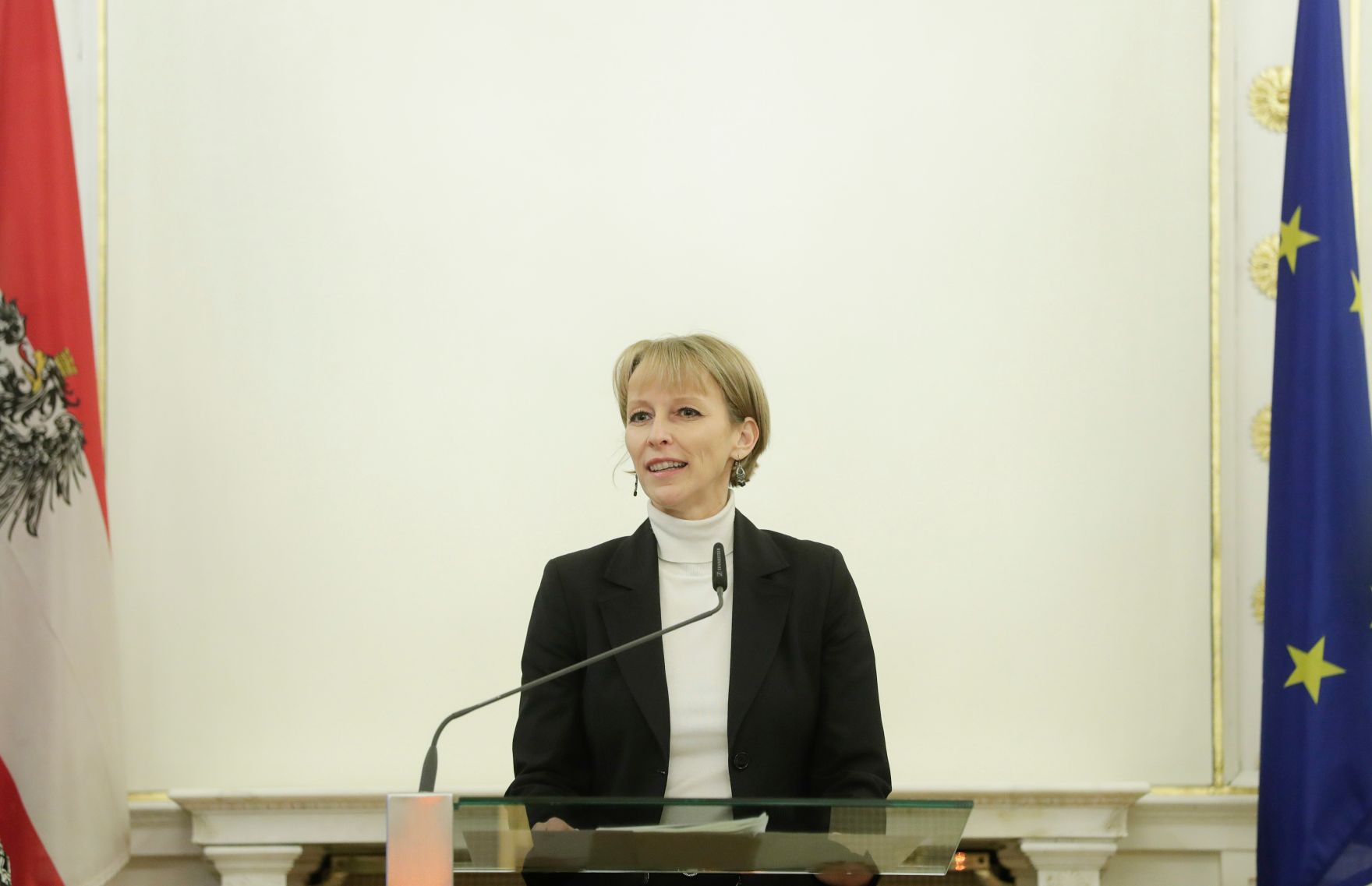 Am 17. J&auml;nner 2017 bestellte der Bundeskanzler Vertreterinnen und Vertreter der Wirtschaft zu Mitgliedern der bei der Bundesanstalt "Statistik &Ouml;sterreich" eingerichteten Wirtschaftskurie. Im Bild Sektionschefin Nicole Bayer.