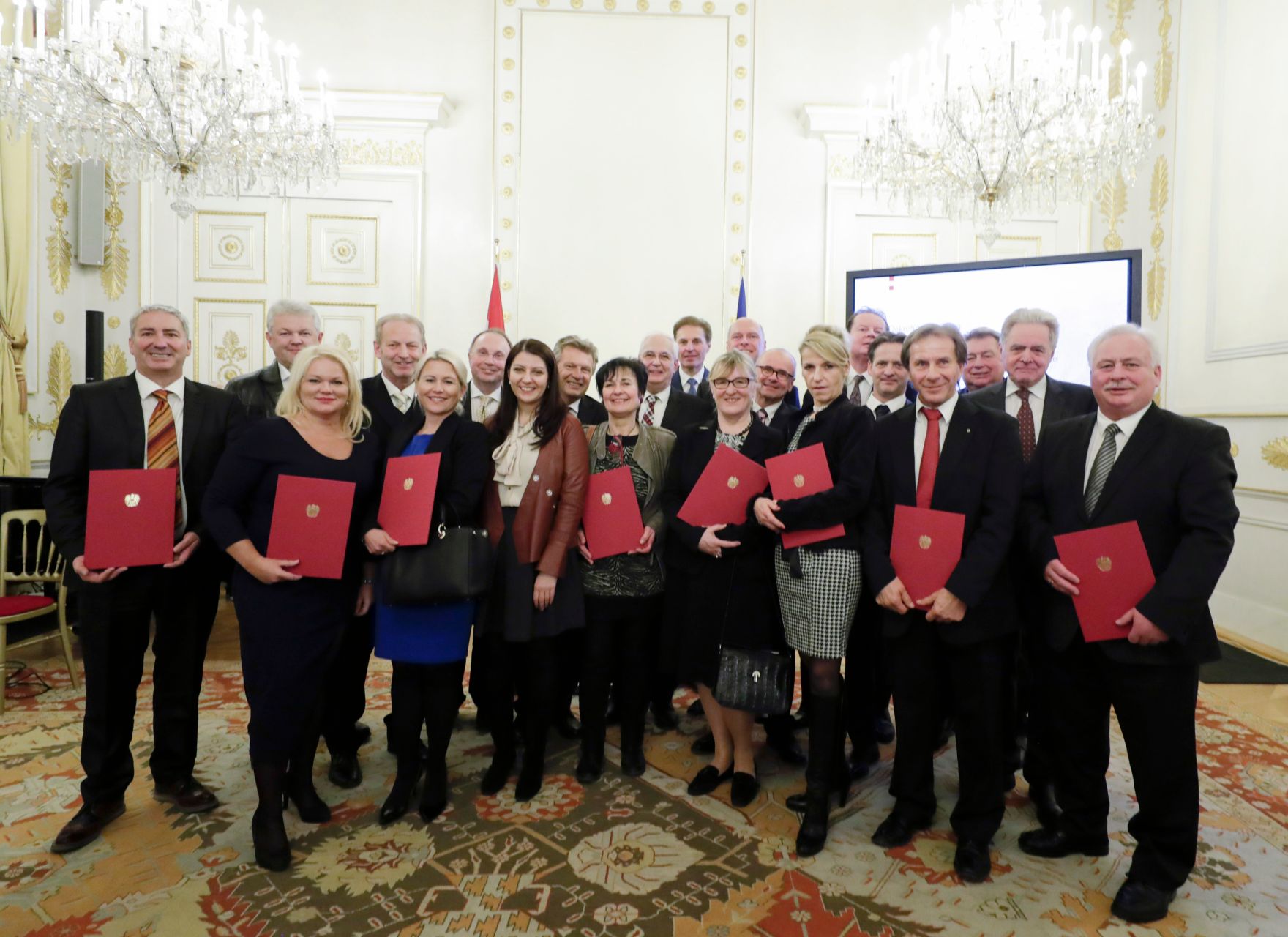 Am 17. J&auml;nner 2017 bestellte der Bundeskanzler Vertreterinnen und Vertreter der Wirtschaft zu Mitgliedern der bei der Bundesanstalt "Statistik &Ouml;sterreich" eingerichteten Wirtschaftskurie.