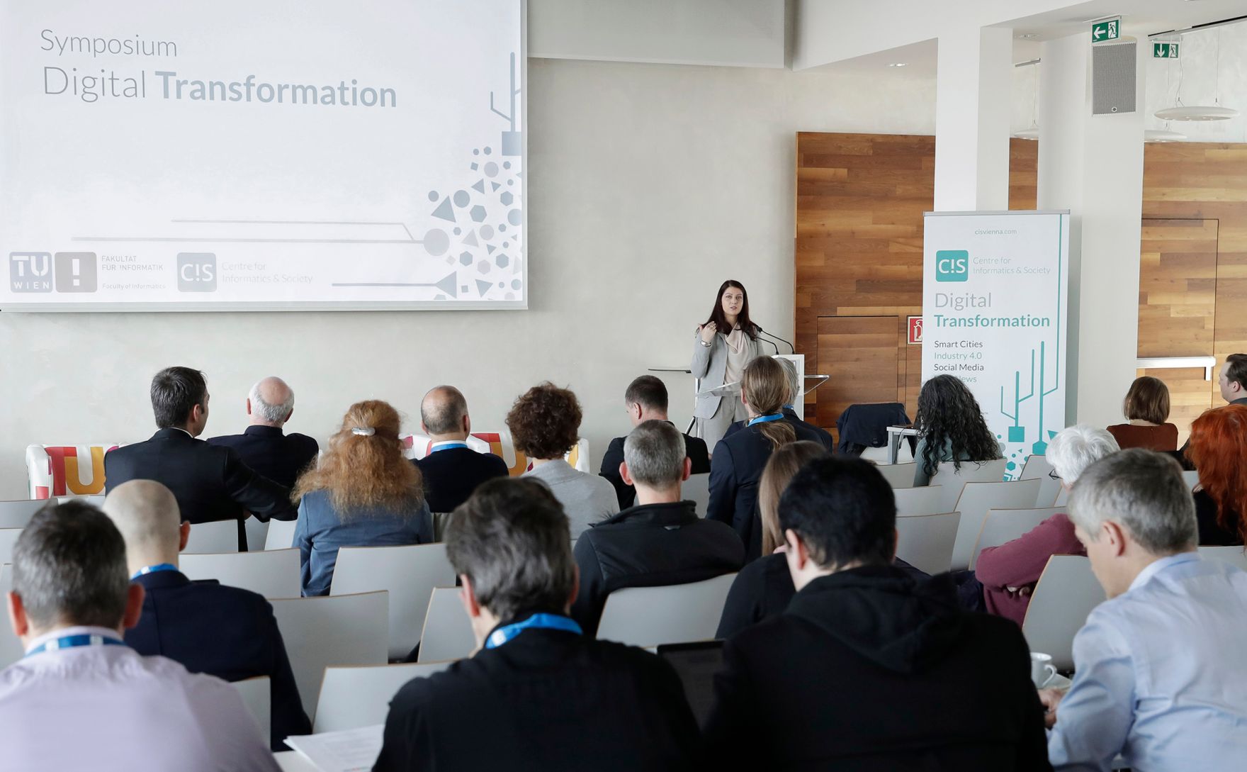 Am 24. April 2017 nahm Staatssekret&auml;rin Muna Duzdar (im Bild) am Symposium zum Thema &quot;Digitale Transformation&quot; an der Technischen Universit&auml;t Wien teil.