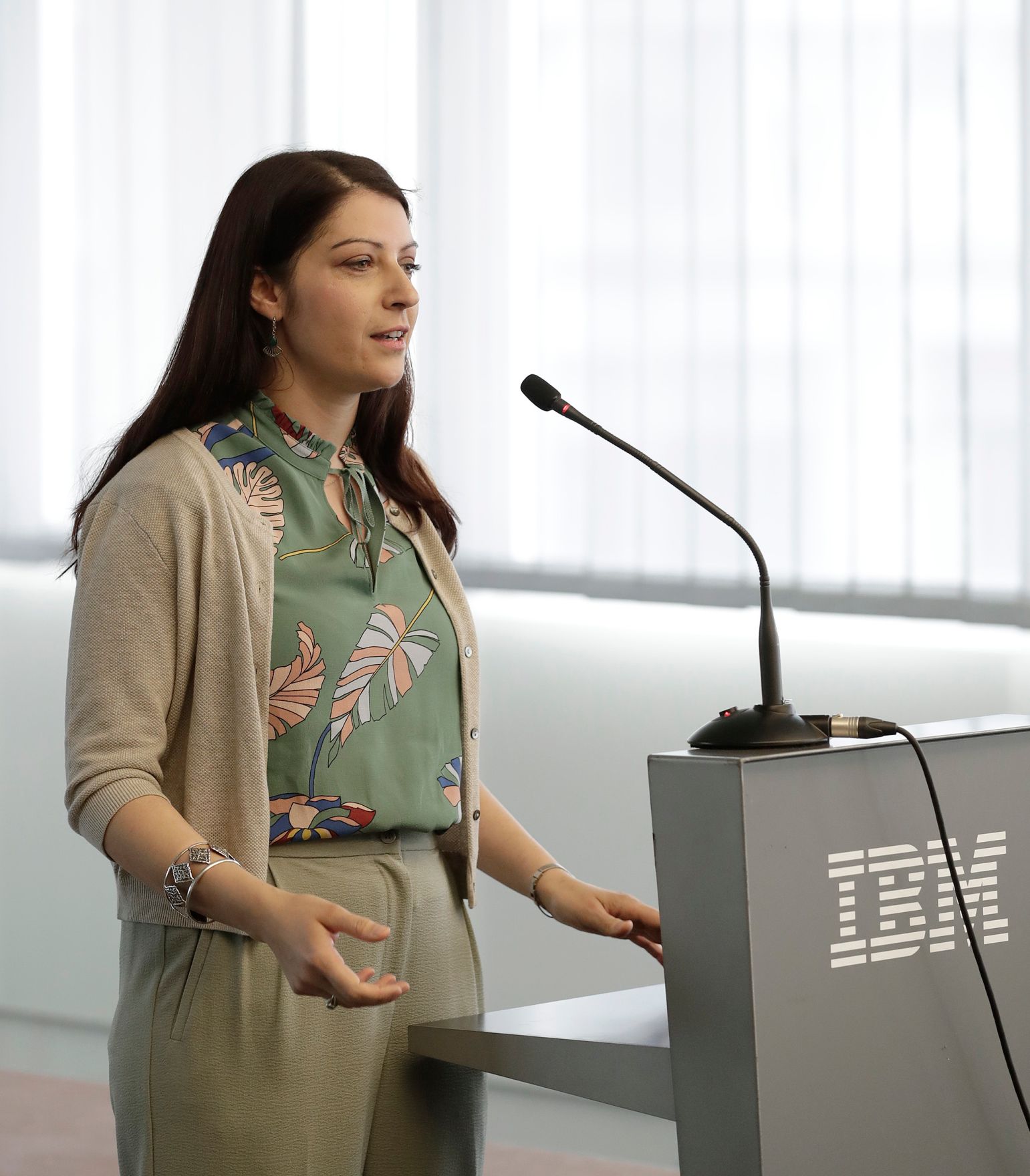 Am 27. April 2017 besuchte Staatssekret&auml;rin Muna Duzdar (im Bild) anl&auml;&szlig;lich des Girls&rsquo; Day das IBM &Ouml;sterreich.