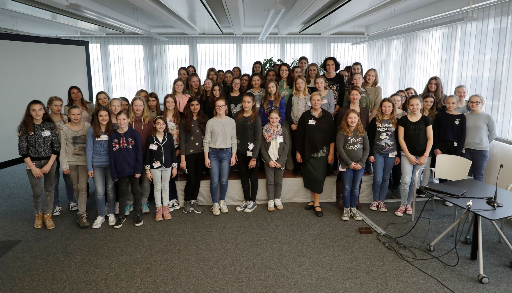 Am 27. April 2017 besuchte Staatssekret&auml;rin Muna Duzdar (im Bild) anl&auml;&szlig;lich des Girls&rsquo; Day das IBM &Ouml;sterreich.